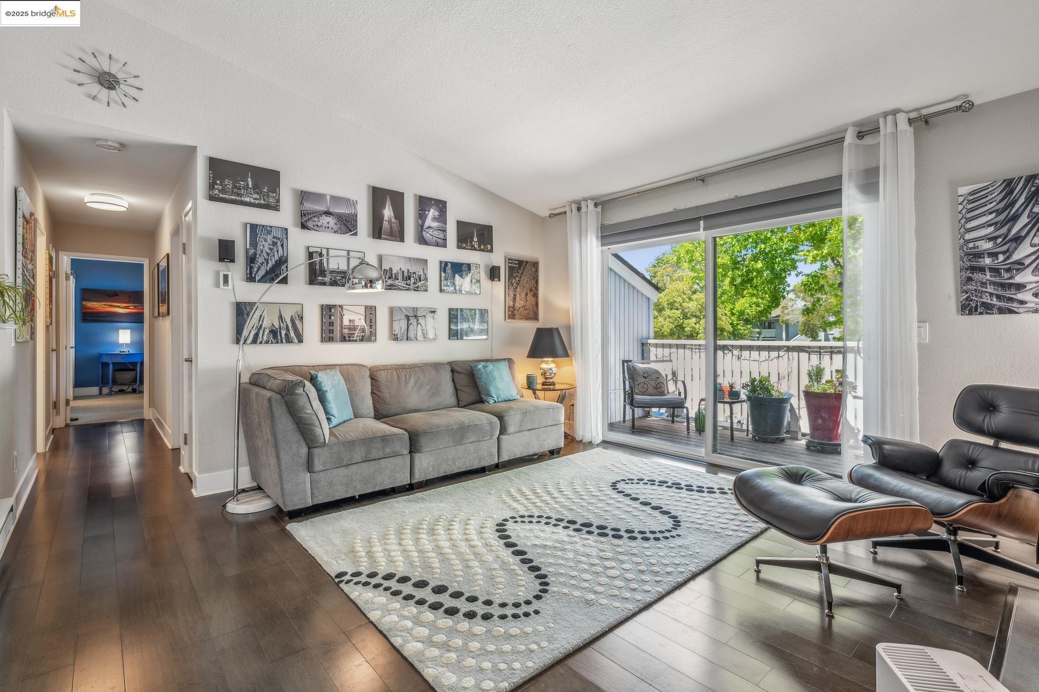 Detail Gallery Image 2 of 60 For 164 Schooner Ct, Richmond,  CA 94804 - 2 Beds | 2 Baths