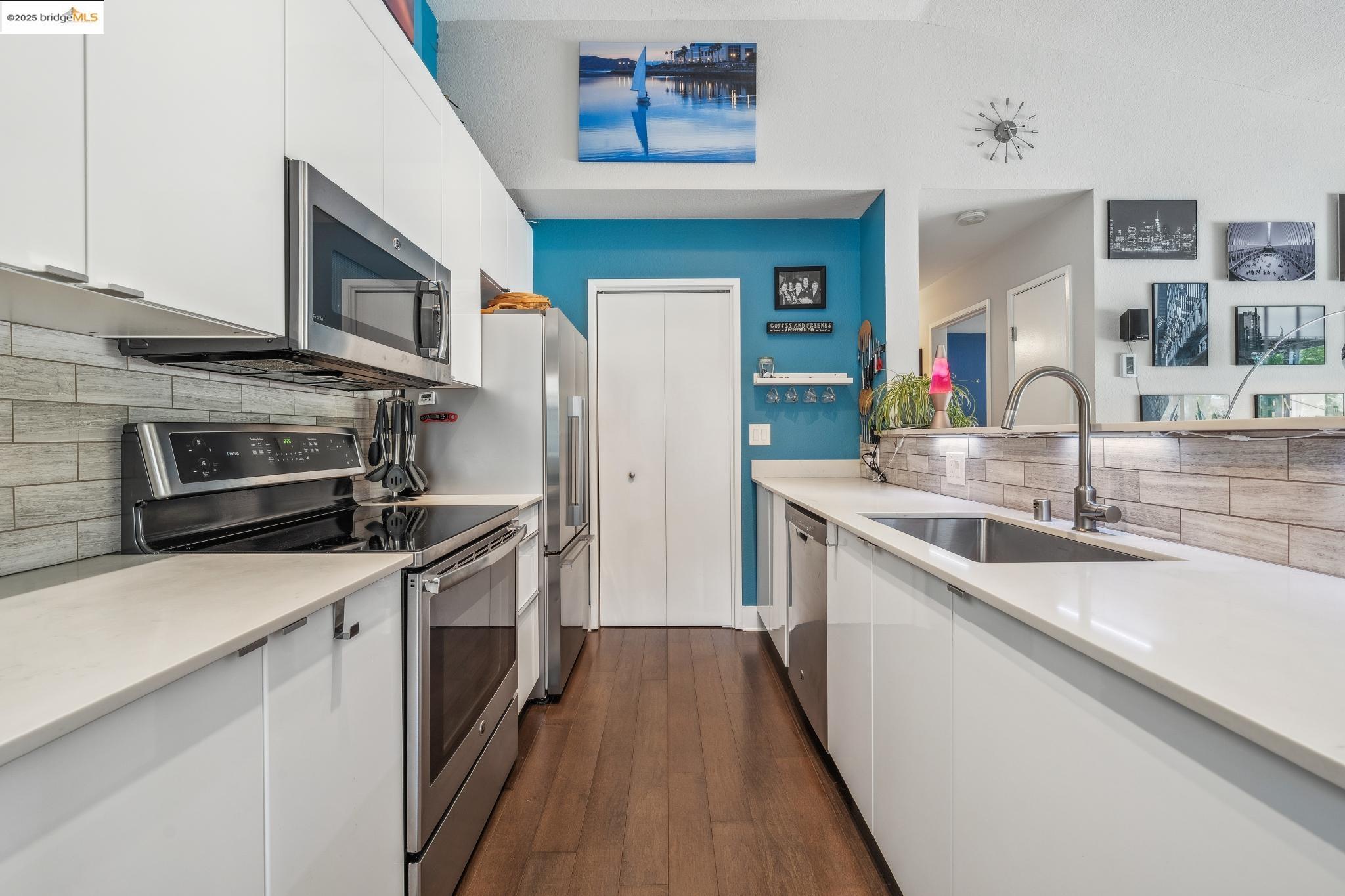 Detail Gallery Image 11 of 60 For 164 Schooner Ct, Richmond,  CA 94804 - 2 Beds | 2 Baths