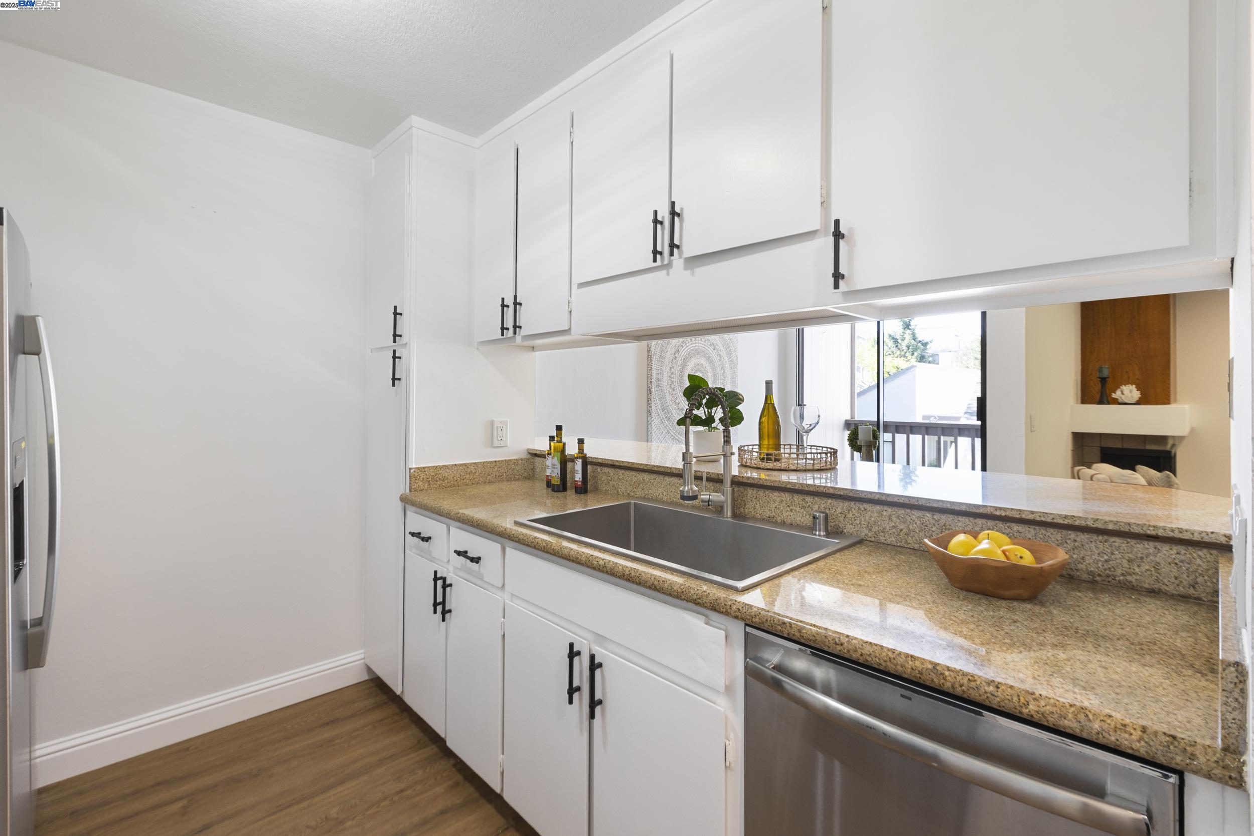 Detail Gallery Image 9 of 56 For 2101 Shoreline Dr #249,  Alameda,  CA 94501 - 2 Beds | 2 Baths