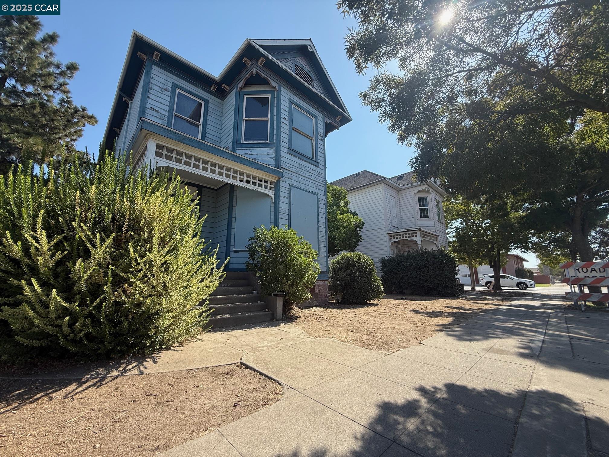 Detail Gallery Image 1 of 19 For 151 S 3rd Ave, Oakdale,  CA 95361 - 4 Beds | 2 Baths