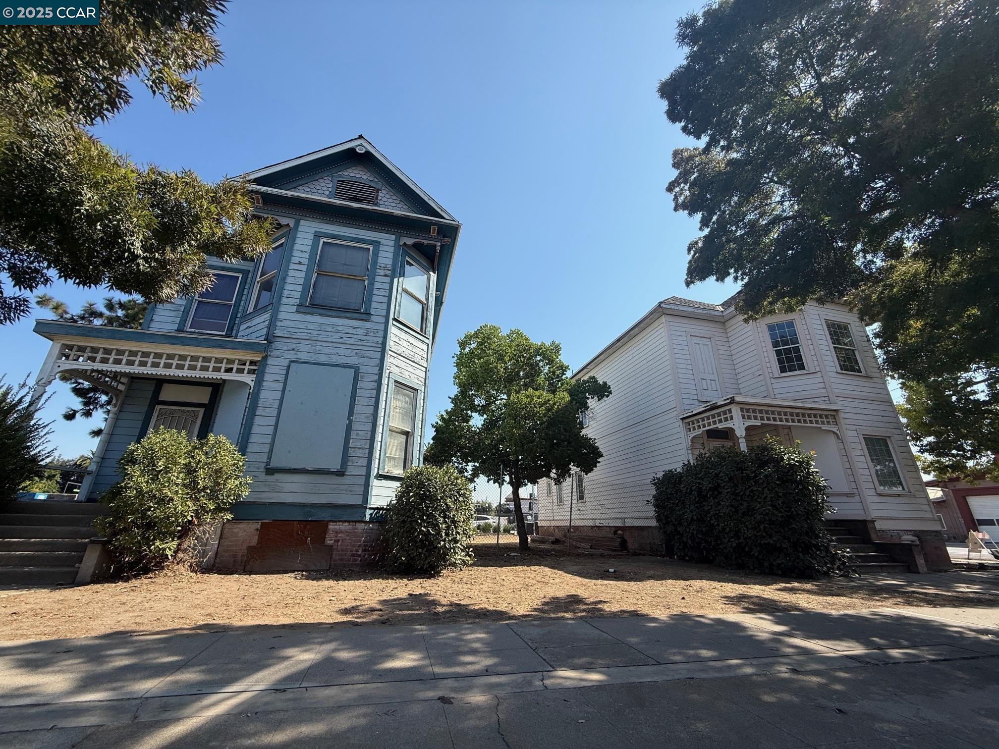 Detail Gallery Image 2 of 19 For 151 S 3rd Ave, Oakdale,  CA 95361 - 4 Beds | 2 Baths