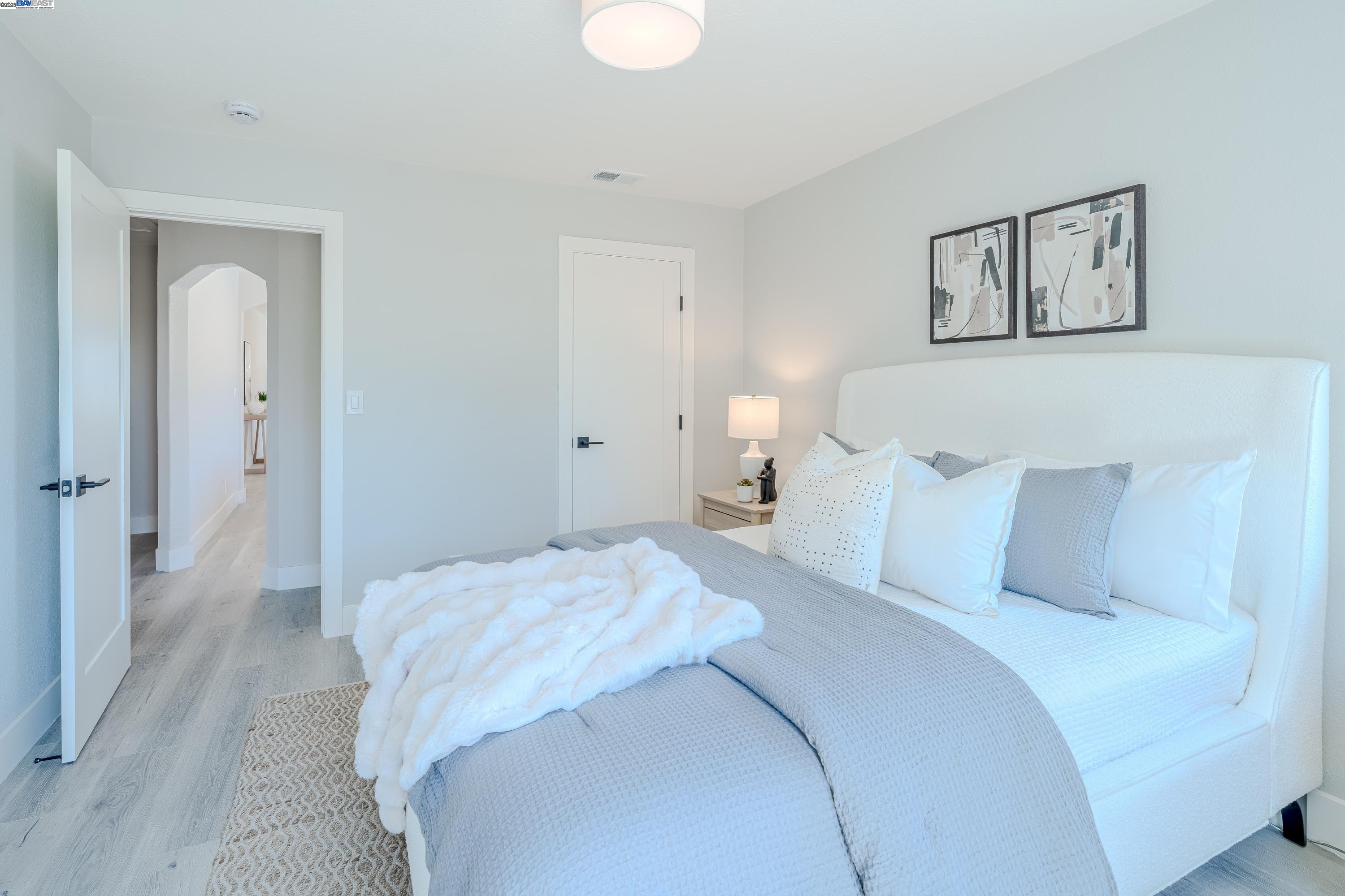 Detail Gallery Image 28 of 32 For 10007 Burr St, Oakland,  CA 94605 - 2 Beds | 1 Baths