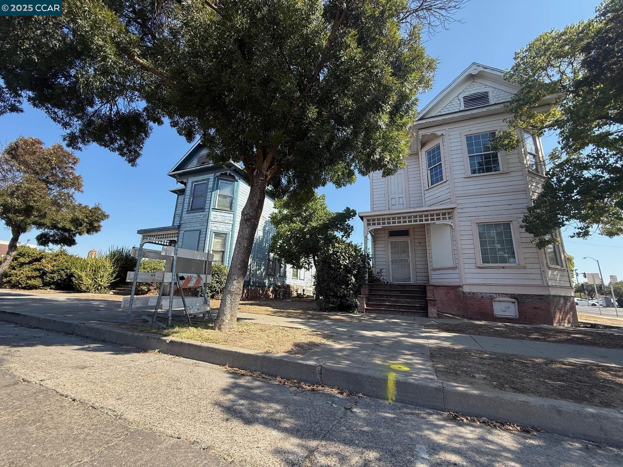 Detail Gallery Image 2 of 14 For 161 S 3rd Ave, Oakdale,  CA 95361 - 3 Beds | 2 Baths