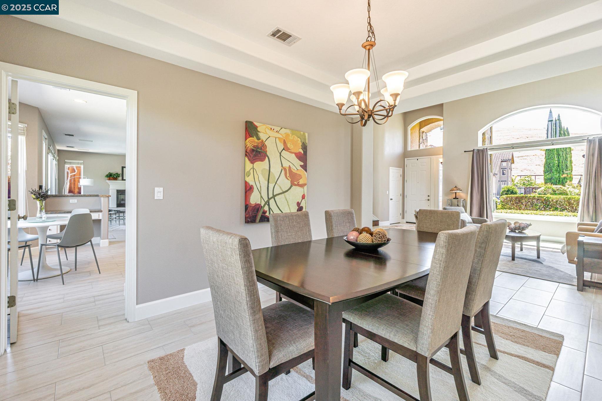 Detail Gallery Image 12 of 56 For 1039 Rolling Woods Way, Concord,  CA 94521 - 4 Beds | 3/1 Baths
