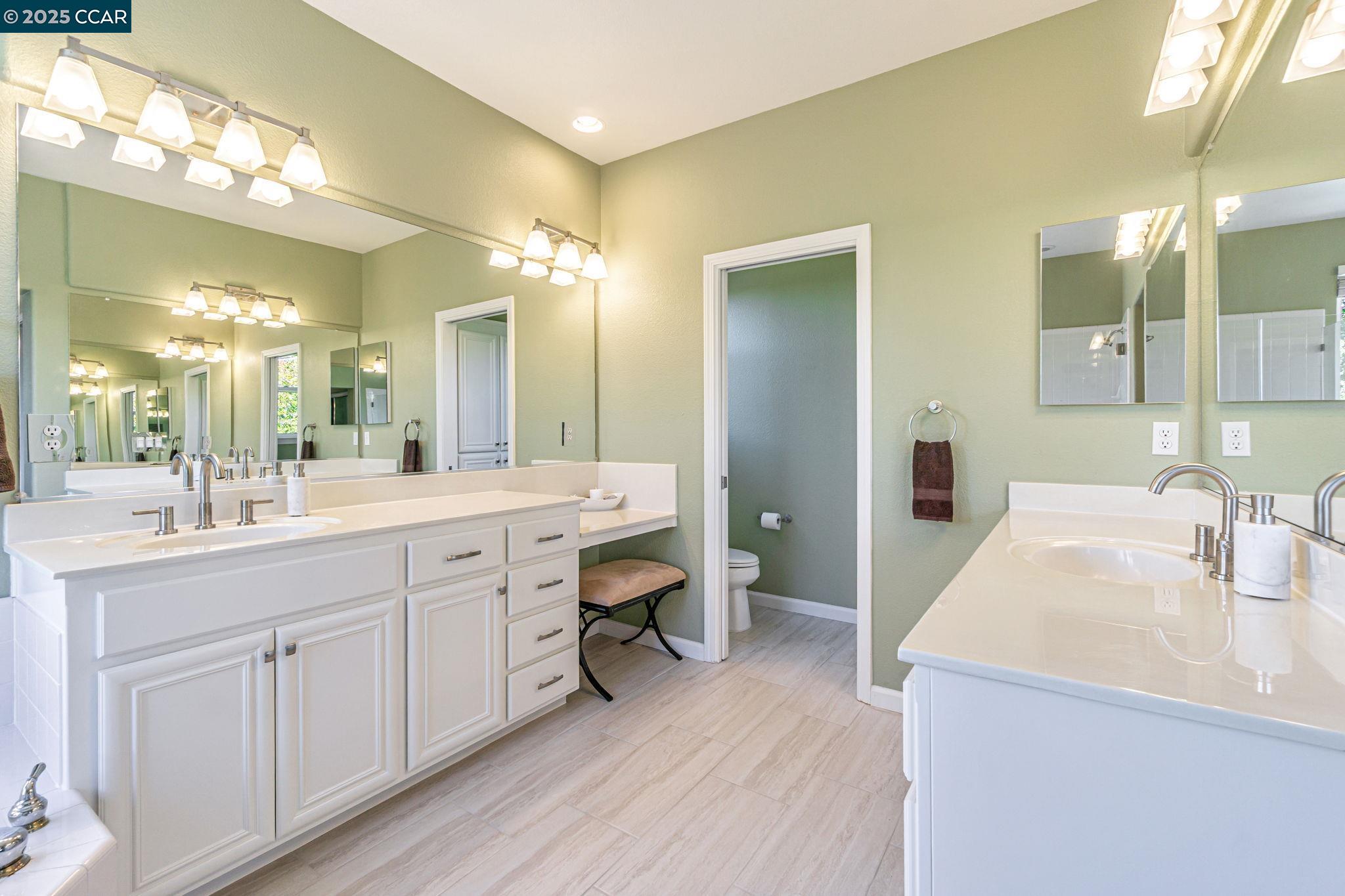 Detail Gallery Image 27 of 56 For 1039 Rolling Woods Way, Concord,  CA 94521 - 4 Beds | 3/1 Baths