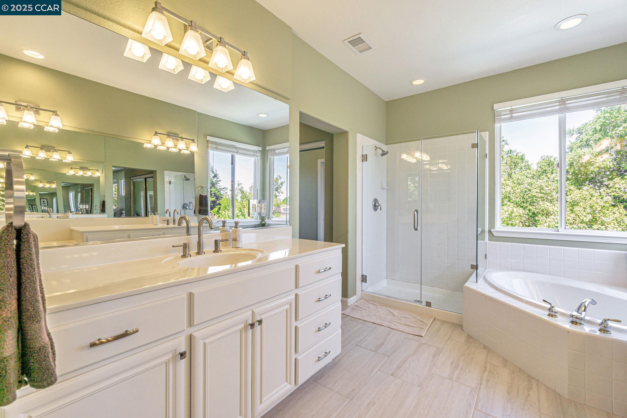 Detail Gallery Image 29 of 56 For 1039 Rolling Woods Way, Concord,  CA 94521 - 4 Beds | 3/1 Baths