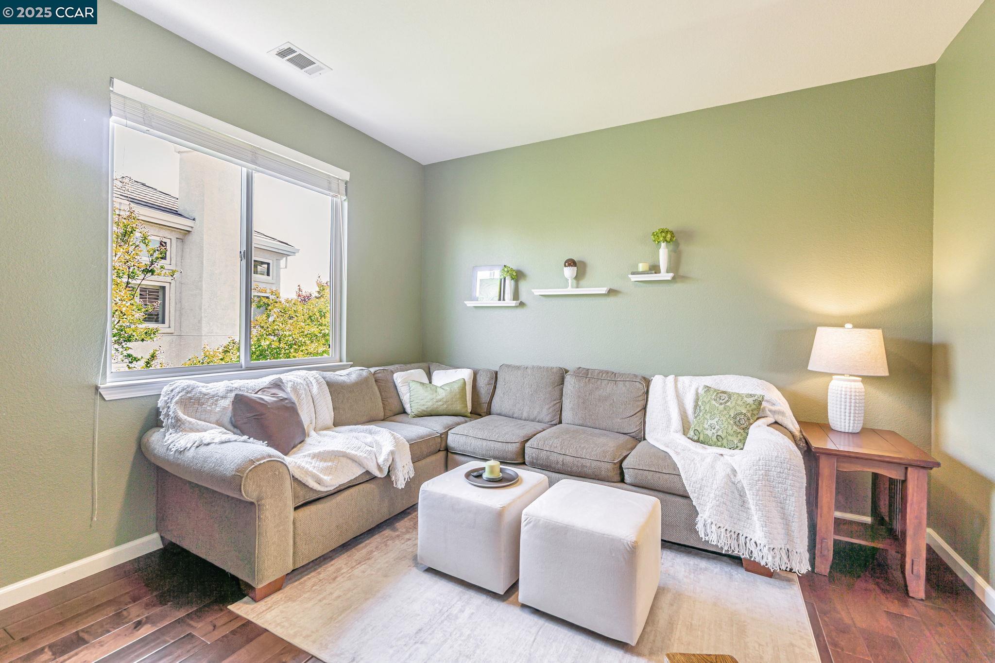 Detail Gallery Image 30 of 56 For 1039 Rolling Woods Way, Concord,  CA 94521 - 4 Beds | 3/1 Baths