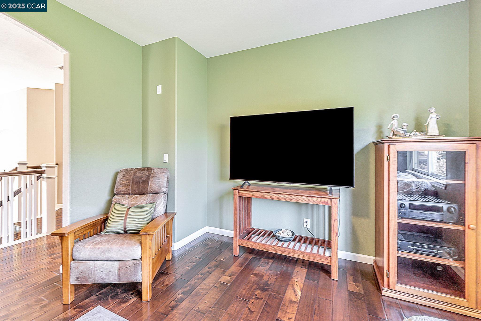 Detail Gallery Image 32 of 56 For 1039 Rolling Woods Way, Concord,  CA 94521 - 4 Beds | 3/1 Baths