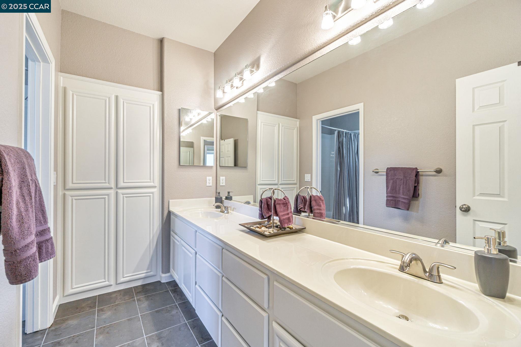 Detail Gallery Image 39 of 56 For 1039 Rolling Woods Way, Concord,  CA 94521 - 4 Beds | 3/1 Baths