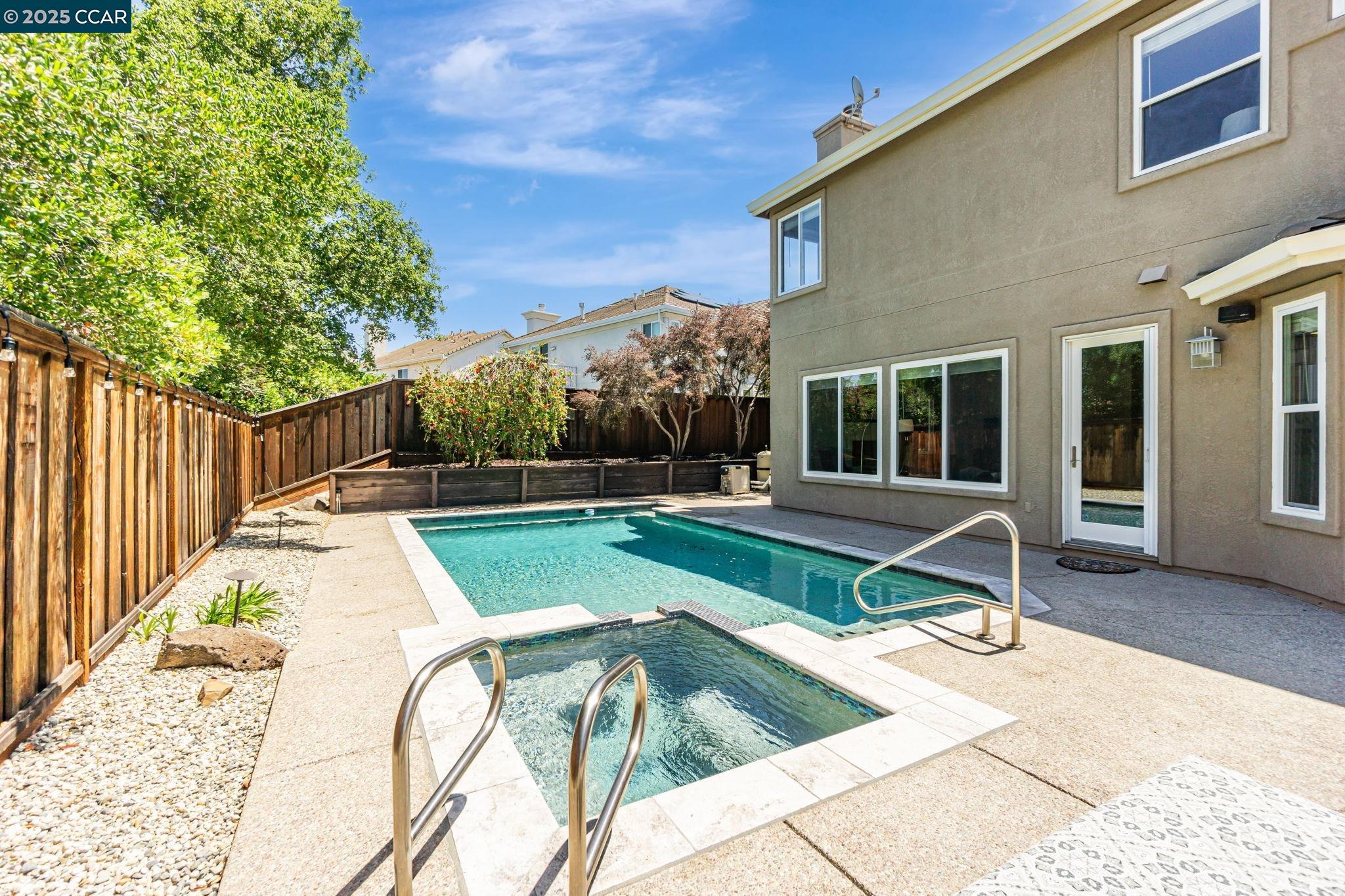 Detail Gallery Image 50 of 56 For 1039 Rolling Woods Way, Concord,  CA 94521 - 4 Beds | 3/1 Baths