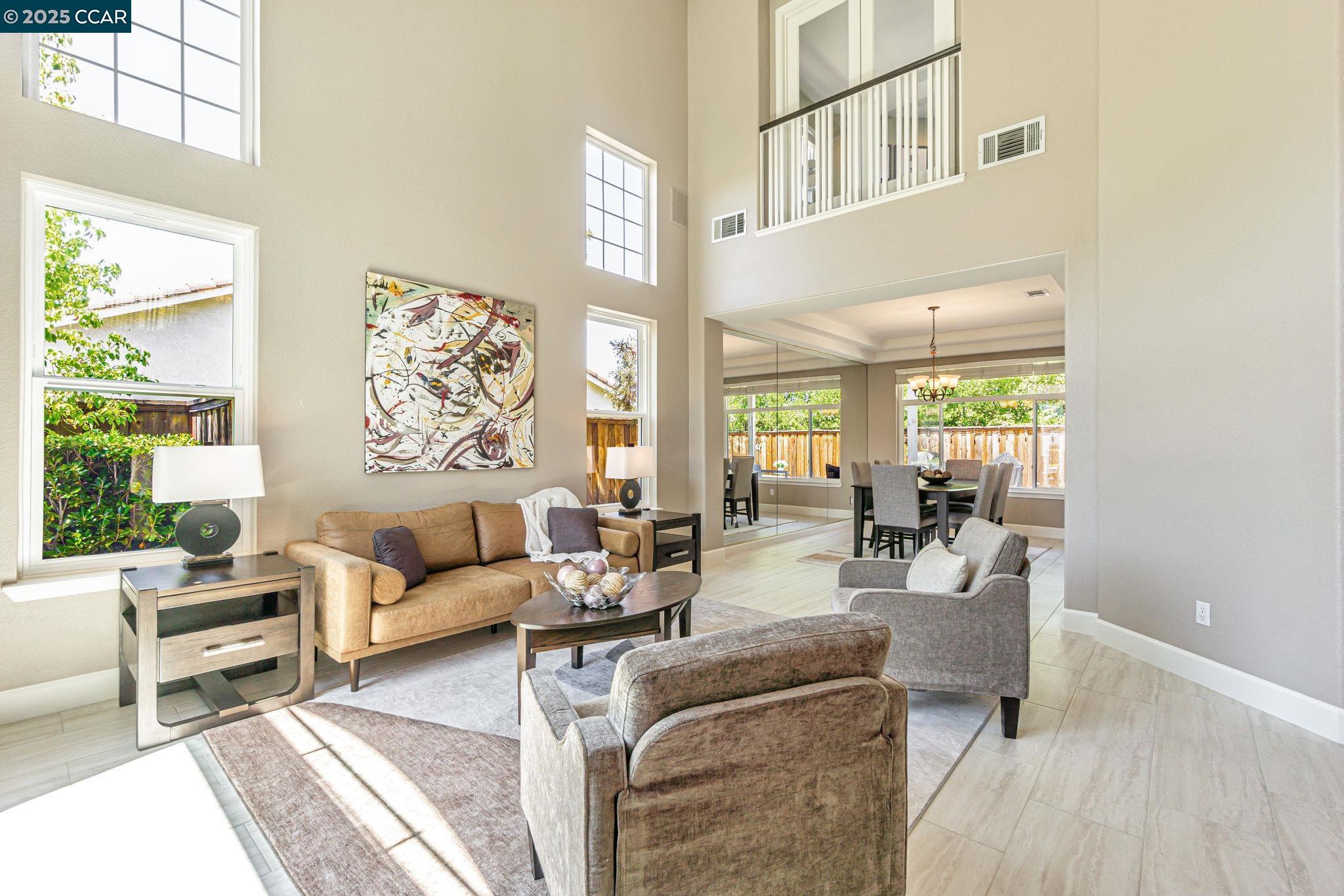 Detail Gallery Image 8 of 56 For 1039 Rolling Woods Way, Concord,  CA 94521 - 4 Beds | 3/1 Baths