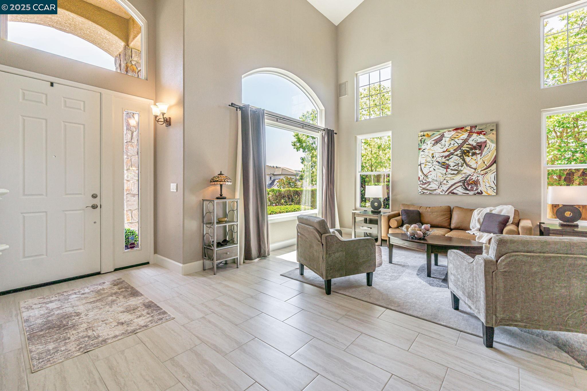 Detail Gallery Image 9 of 56 For 1039 Rolling Woods Way, Concord,  CA 94521 - 4 Beds | 3/1 Baths
