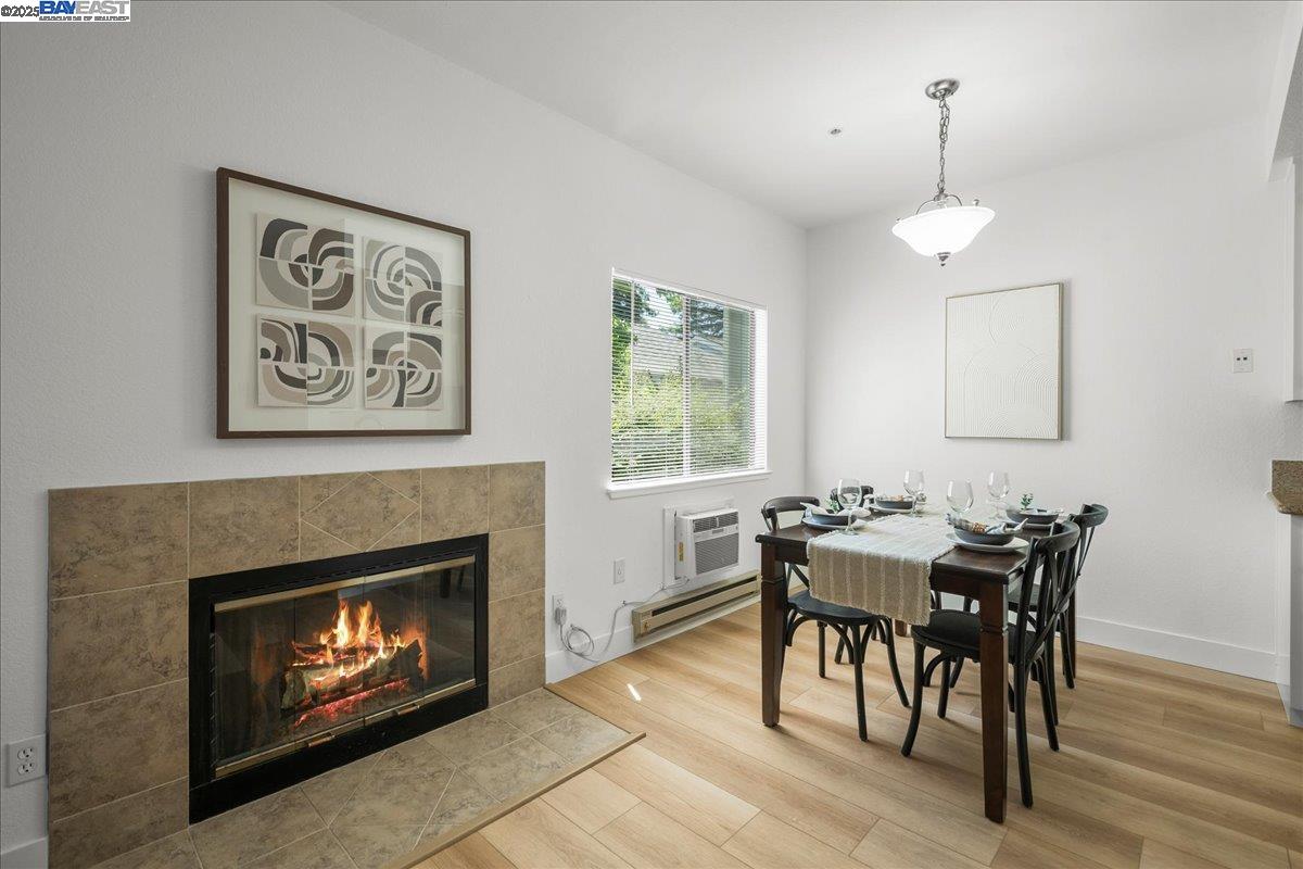Detail Gallery Image 5 of 17 For 37462 Parish Cir, Fremont,  CA 94536 - 2 Beds | 2 Baths