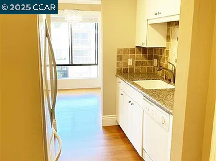 Detail Gallery Image 11 of 35 For 310 N Civic Drive #504,  Walnut Creek,  CA 94596 - 1 Beds | 1 Baths
