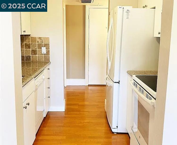 Detail Gallery Image 12 of 35 For 310 N Civic Drive #504,  Walnut Creek,  CA 94596 - 1 Beds | 1 Baths