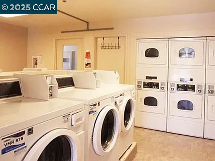 Detail Gallery Image 27 of 35 For 310 N Civic Drive #504,  Walnut Creek,  CA 94596 - 1 Beds | 1 Baths