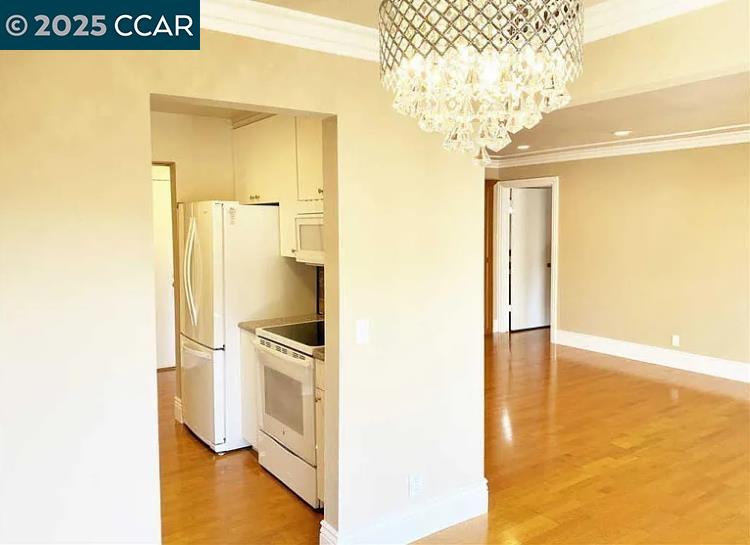 Detail Gallery Image 8 of 35 For 310 N Civic Drive #504,  Walnut Creek,  CA 94596 - 1 Beds | 1 Baths