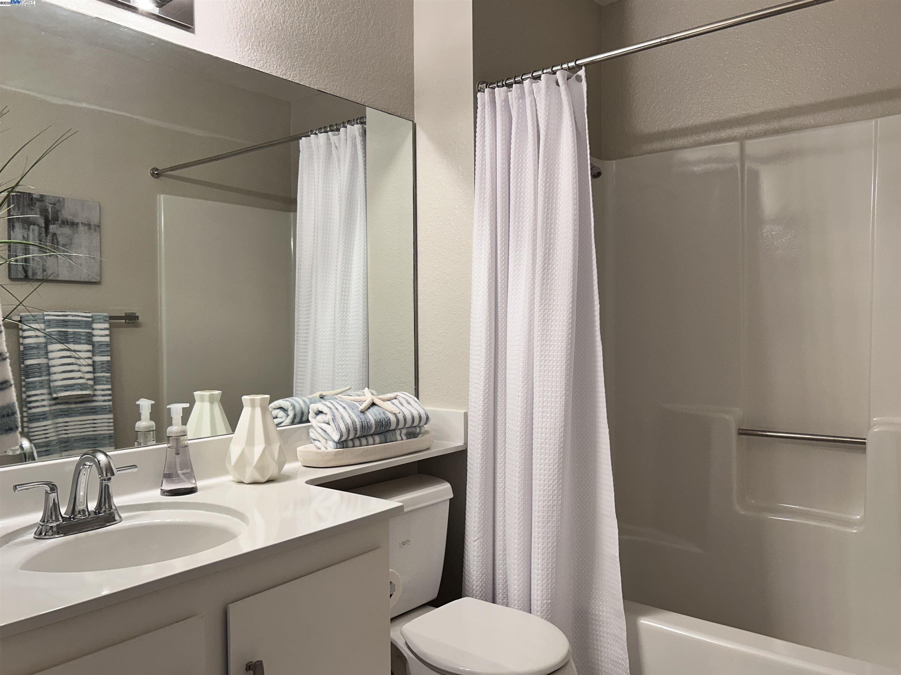 Detail Gallery Image 16 of 23 For 900 Cambridge Dr #26,  Benicia,  CA 94510 - 2 Beds | 1 Baths
