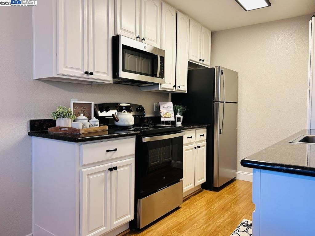Detail Gallery Image 3 of 23 For 900 Cambridge Dr #26,  Benicia,  CA 94510 - 2 Beds | 1 Baths