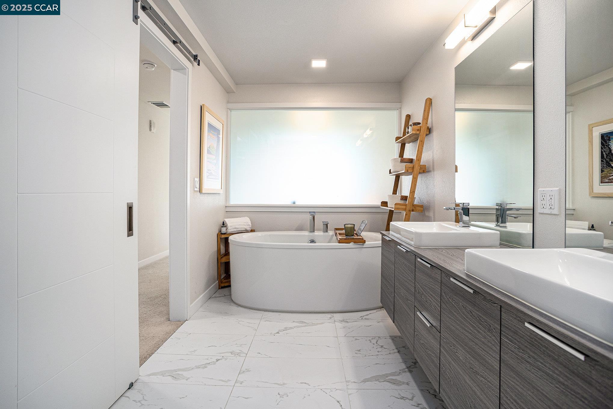 Detail Gallery Image 31 of 44 For 1605 Riviera Ave #602,  Walnut Creek,  CA 94596 - 2 Beds | 2/1 Baths