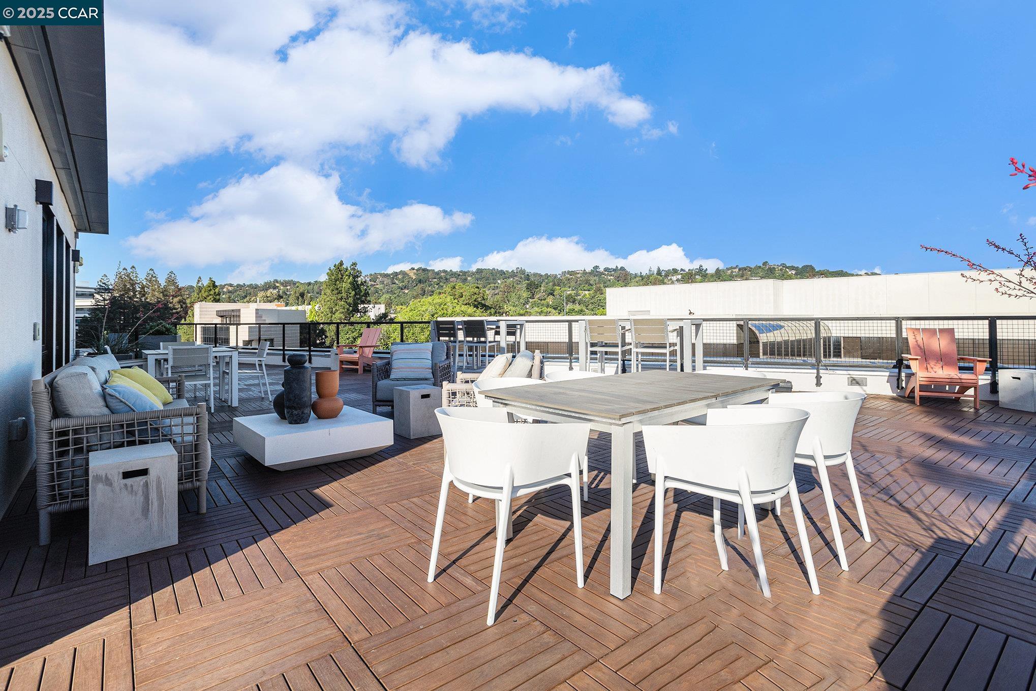 Detail Gallery Image 37 of 44 For 1605 Riviera Ave #602,  Walnut Creek,  CA 94596 - 2 Beds | 2/1 Baths
