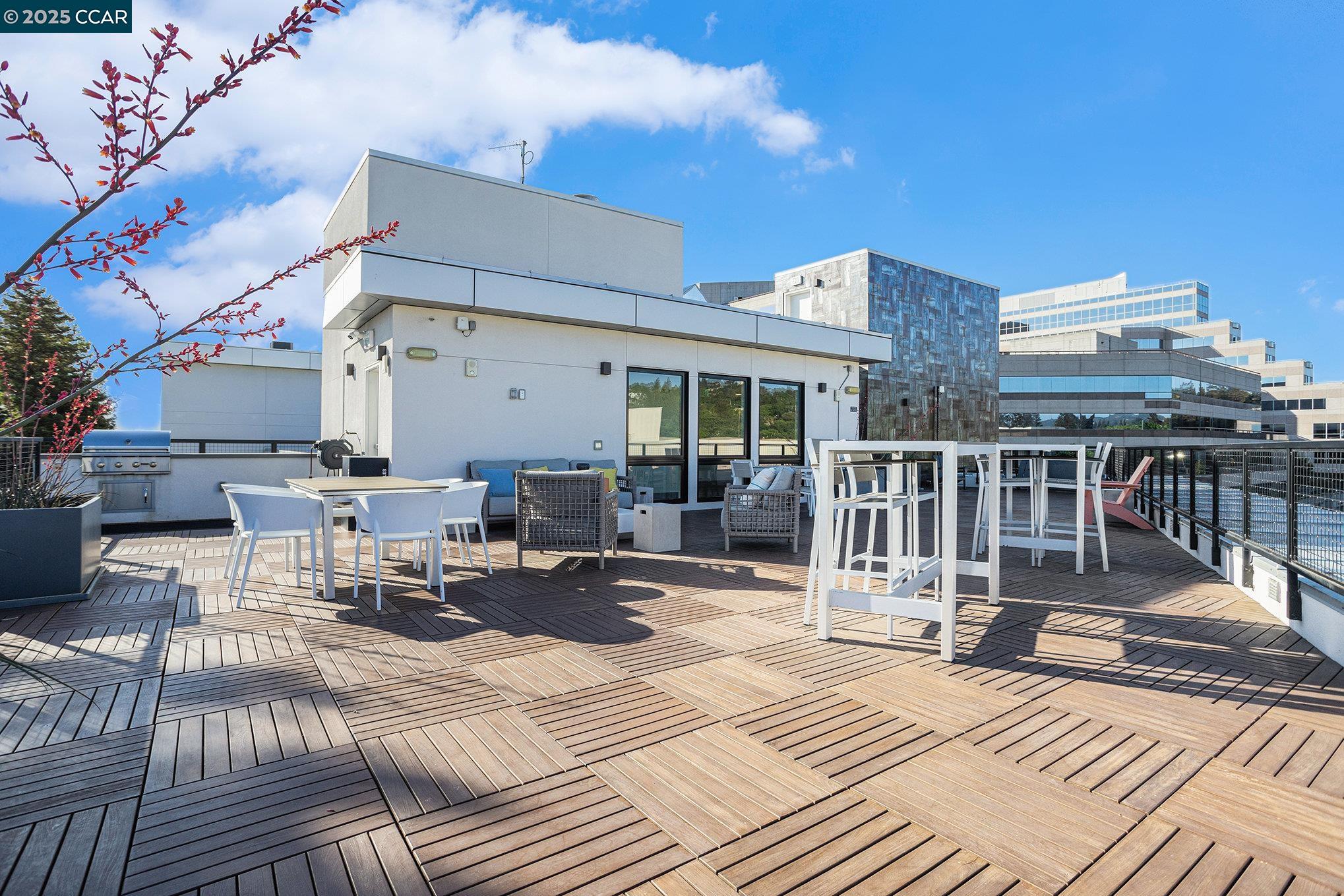 Detail Gallery Image 39 of 44 For 1605 Riviera Ave #602,  Walnut Creek,  CA 94596 - 2 Beds | 2/1 Baths