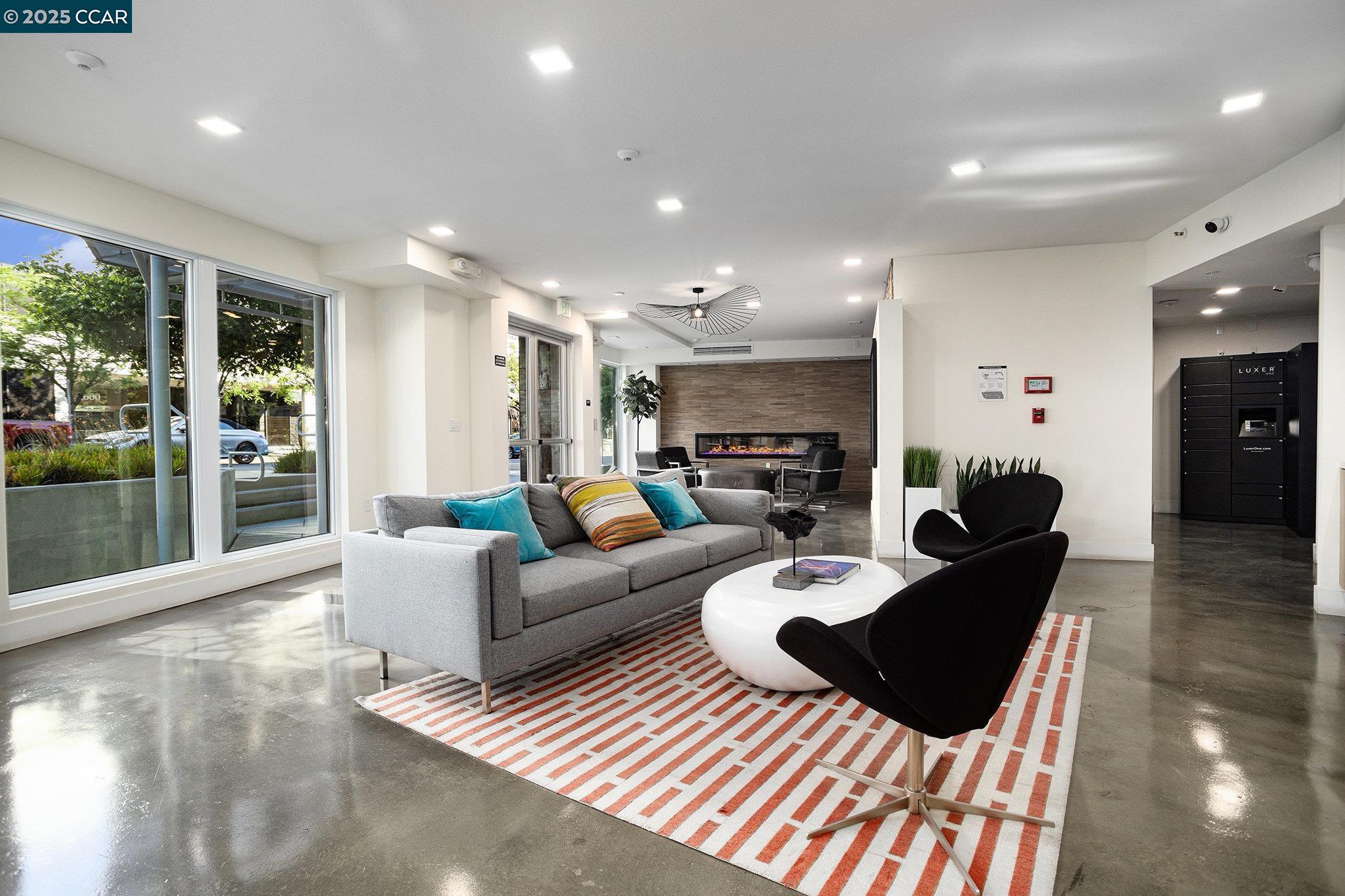 Detail Gallery Image 6 of 44 For 1605 Riviera Ave #602,  Walnut Creek,  CA 94596 - 2 Beds | 2/1 Baths