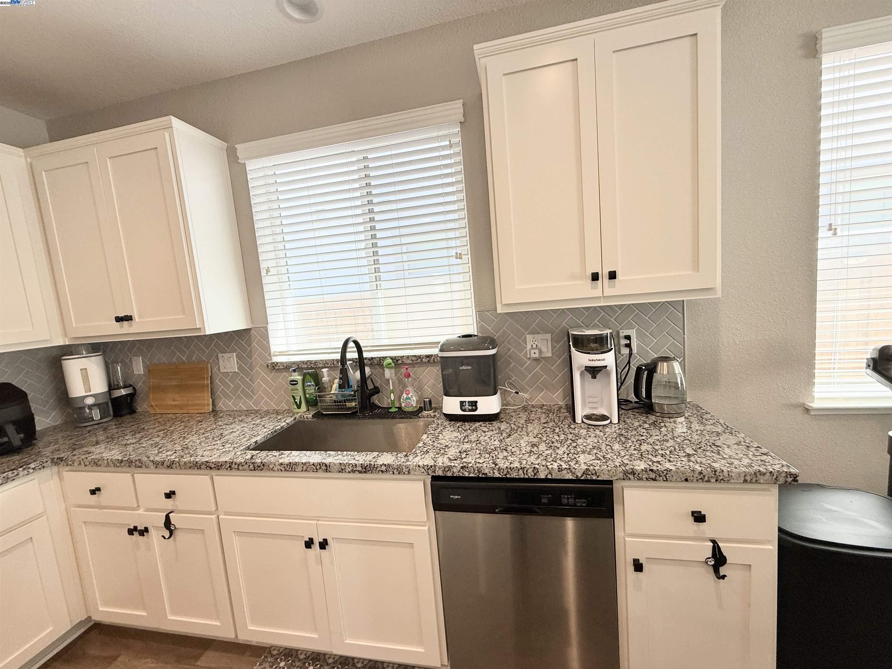 Detail Gallery Image 5 of 27 For 5275 Waterleaf Ln, Fairfield,  CA 94534 - 4 Beds | 3 Baths