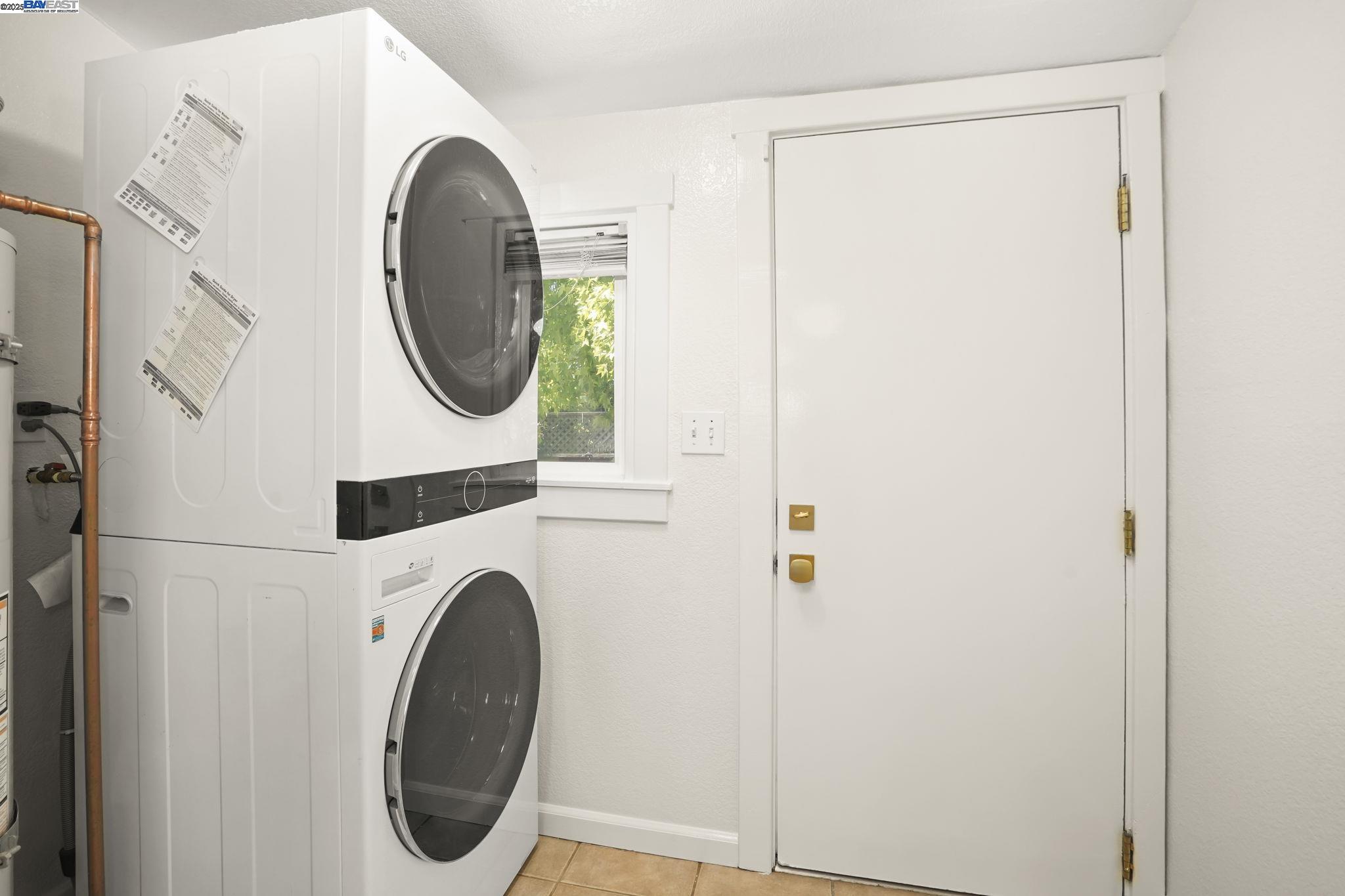 Detail Gallery Image 18 of 24 For 1462 Curtis Street, Berkeley,  CA 94702-1006 - 2 Beds | 1 Baths