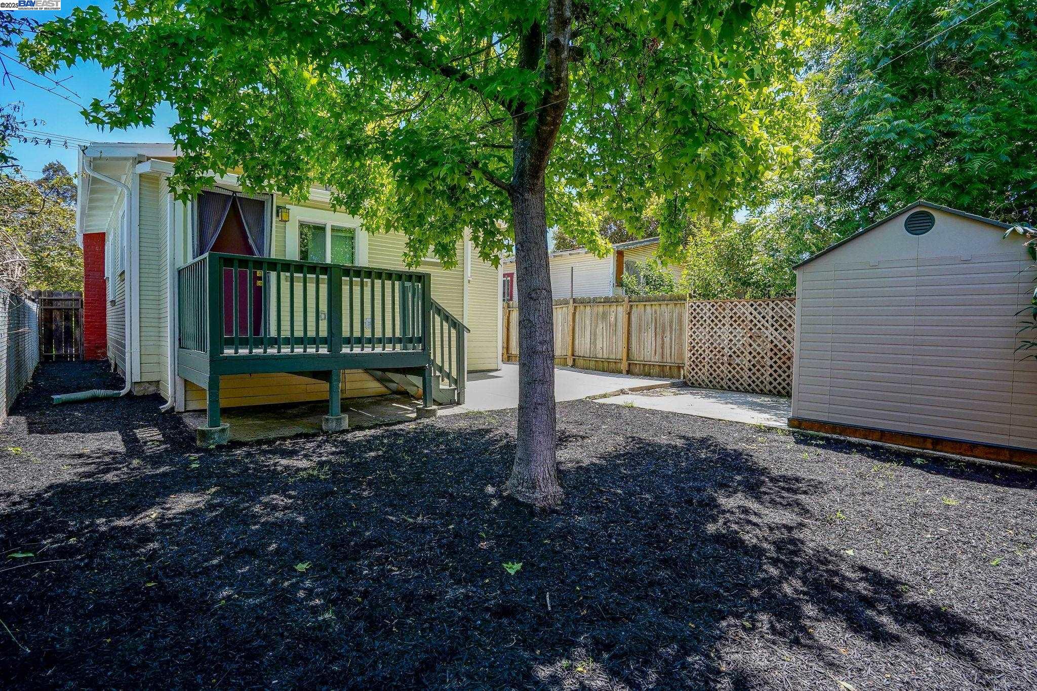 Detail Gallery Image 21 of 24 For 1462 Curtis Street, Berkeley,  CA 94702-1006 - 2 Beds | 1 Baths