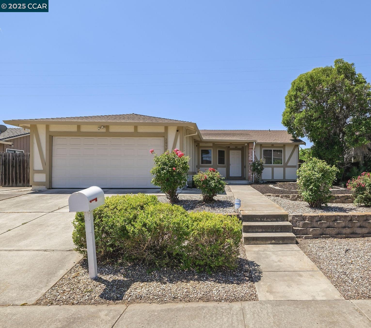 Detail Gallery Image 1 of 30 For 2098 Mendocino Dr, Bay Point,  CA 94565 - 3 Beds | 2 Baths