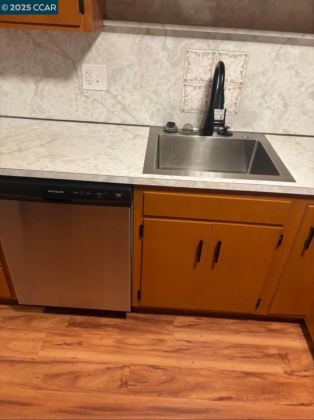 831 6Th St, Vallejo, California 94590, 3 Bedrooms Bedrooms, 6 Rooms Rooms,2 BathroomsBathrooms,Residential,For Sale,831 6Th St,41098654