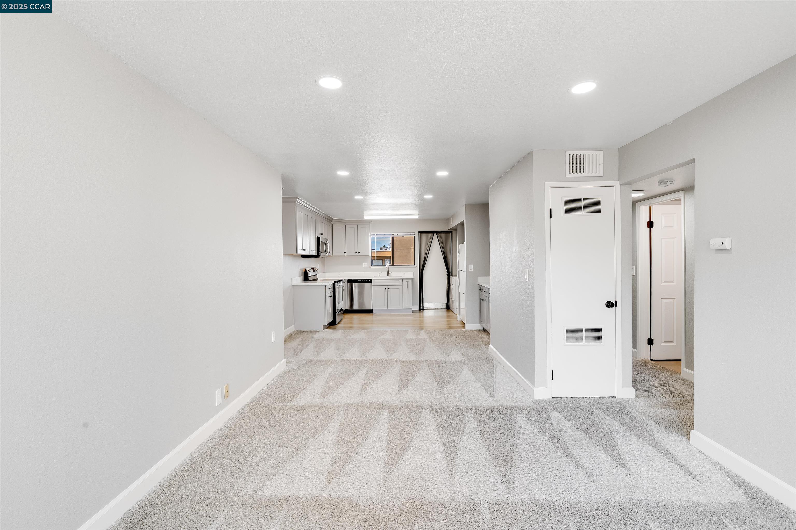 Detail Gallery Image 13 of 42 For 1851 Harrison St #6,  Concord,  CA 94520 - 2 Beds | 1 Baths
