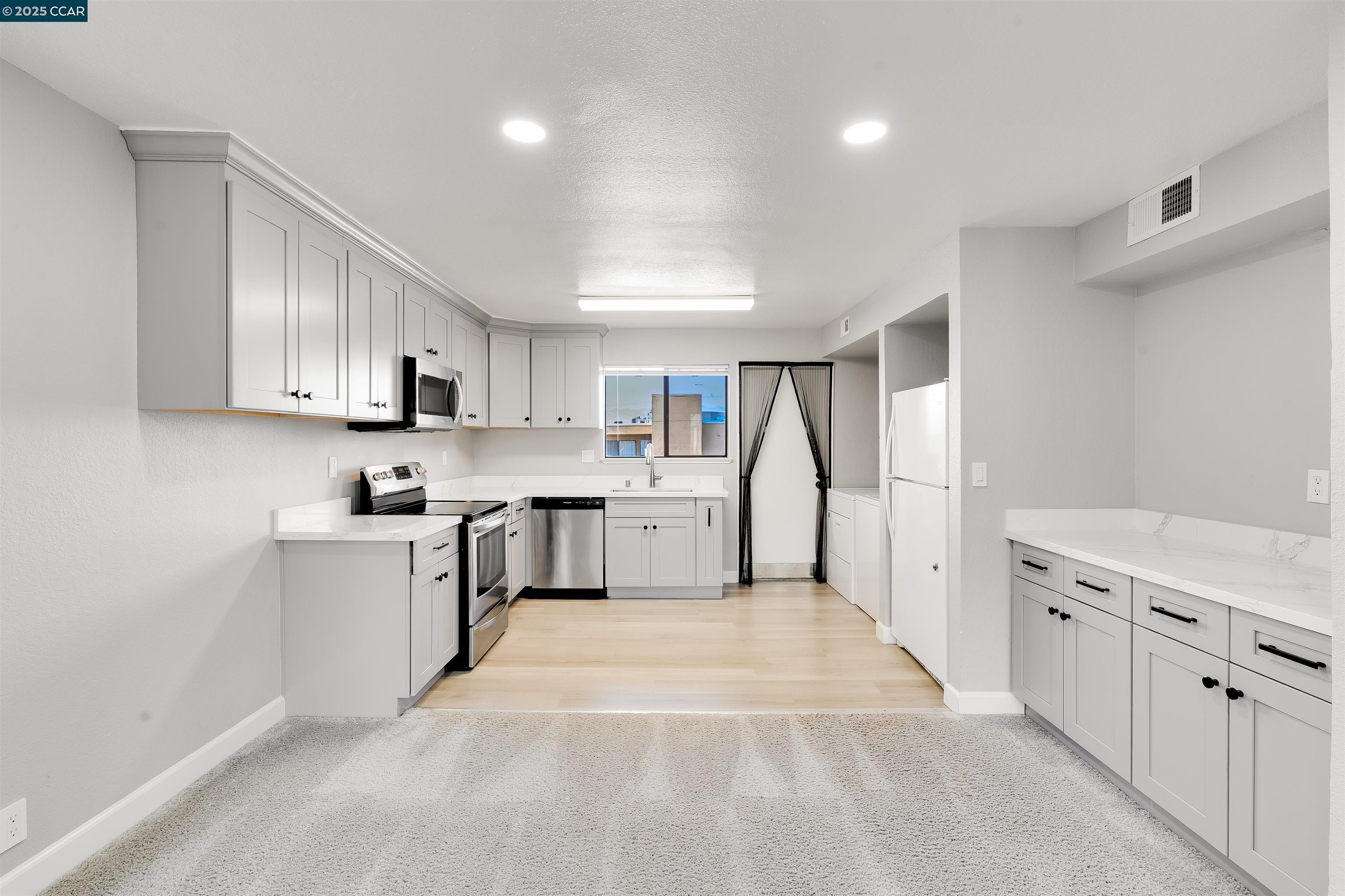 Detail Gallery Image 19 of 42 For 1851 Harrison St #6,  Concord,  CA 94520 - 2 Beds | 1 Baths