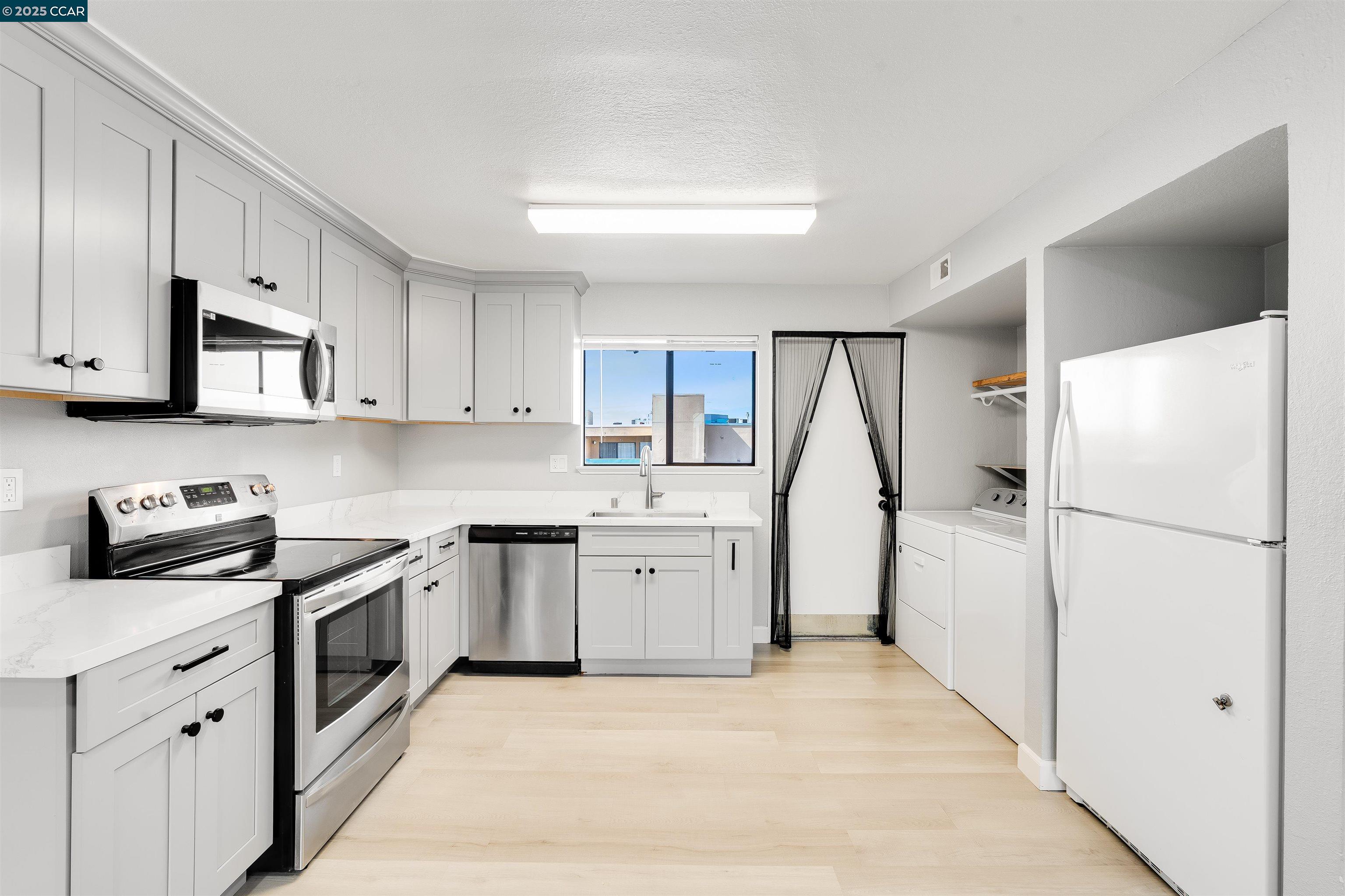 Detail Gallery Image 20 of 42 For 1851 Harrison St #6,  Concord,  CA 94520 - 2 Beds | 1 Baths