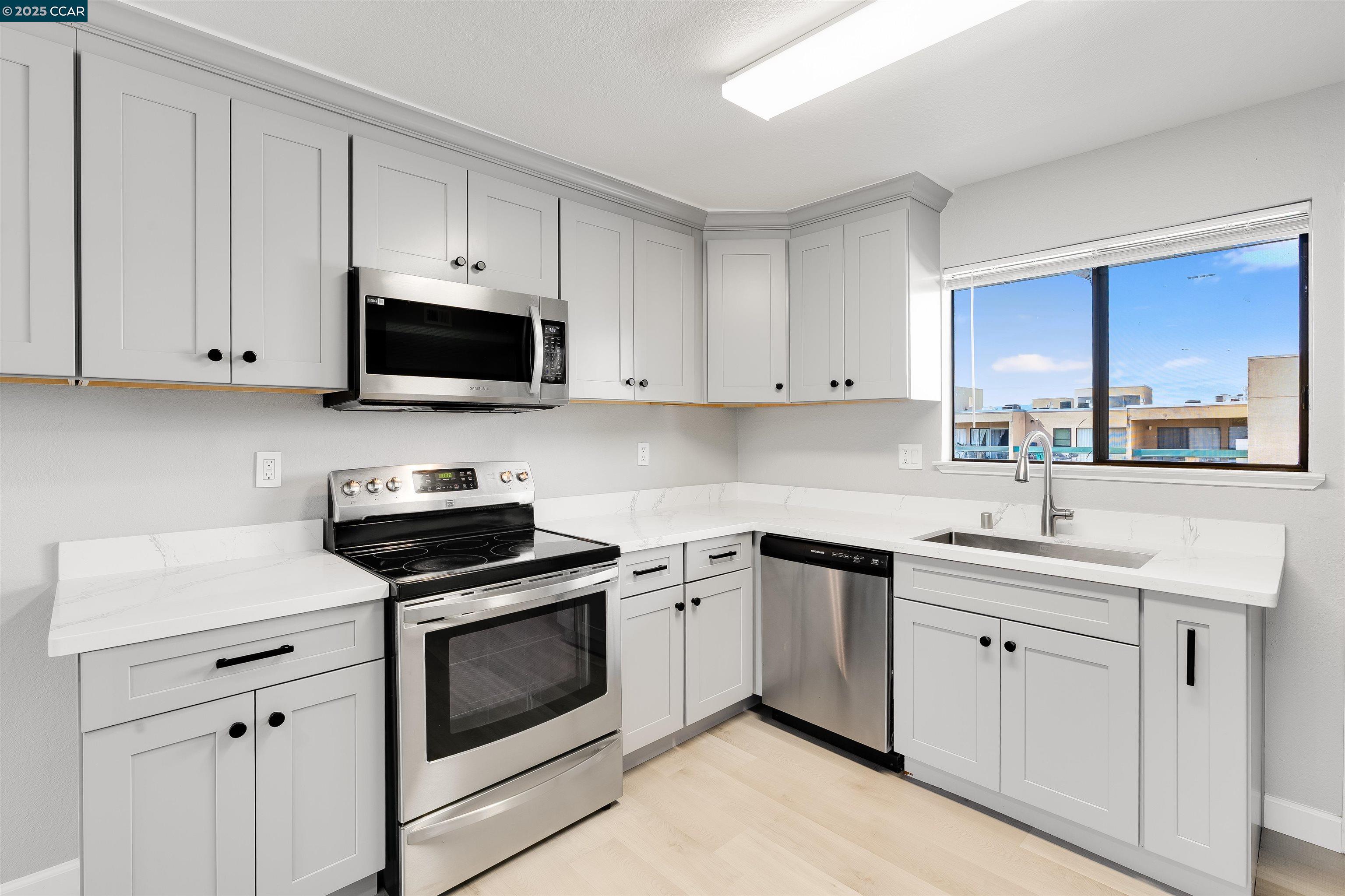 Detail Gallery Image 21 of 42 For 1851 Harrison St #6,  Concord,  CA 94520 - 2 Beds | 1 Baths