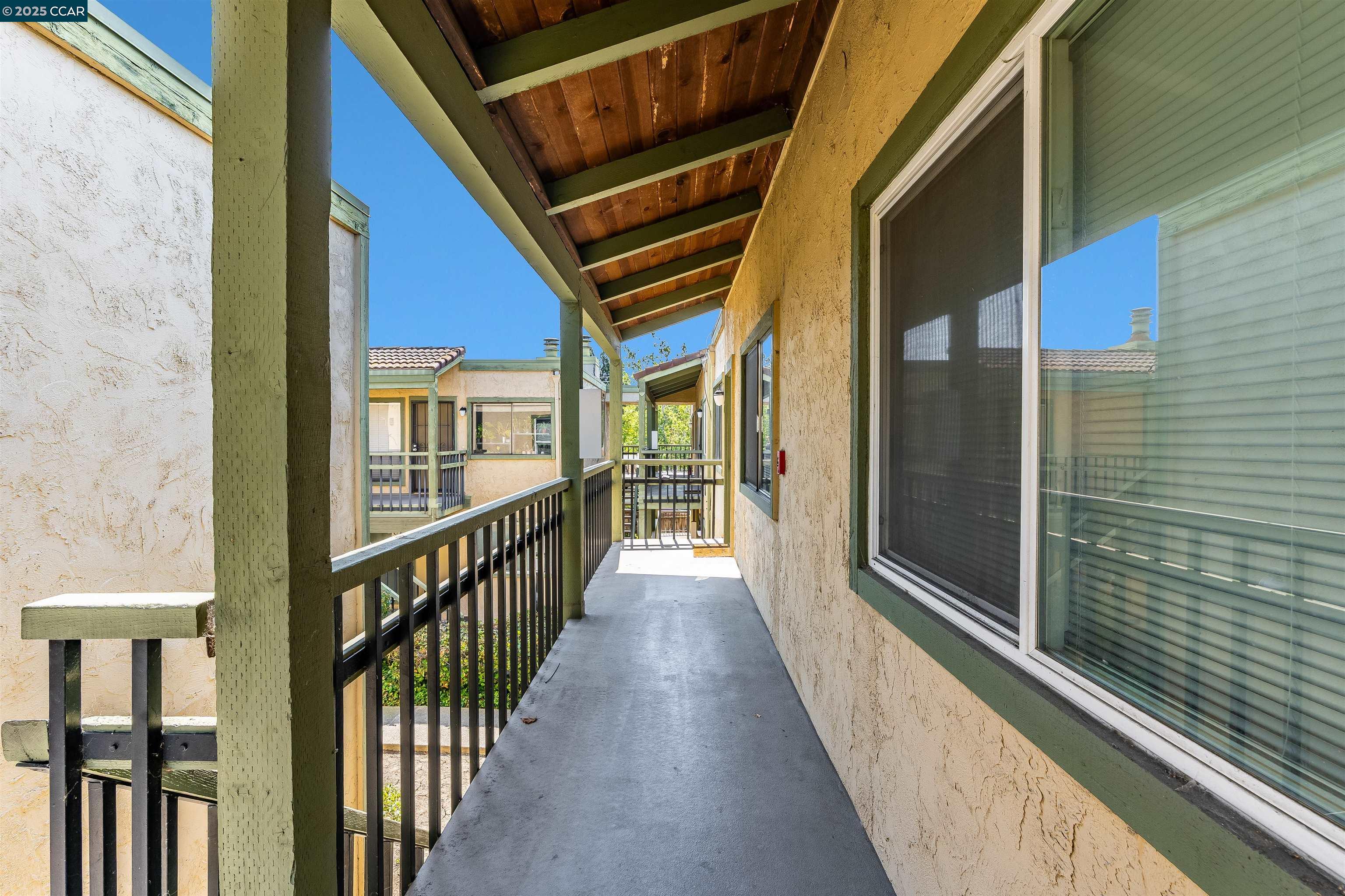 Detail Gallery Image 10 of 42 For 1851 Harrison St #6,  Concord,  CA 94520 - 2 Beds | 1 Baths