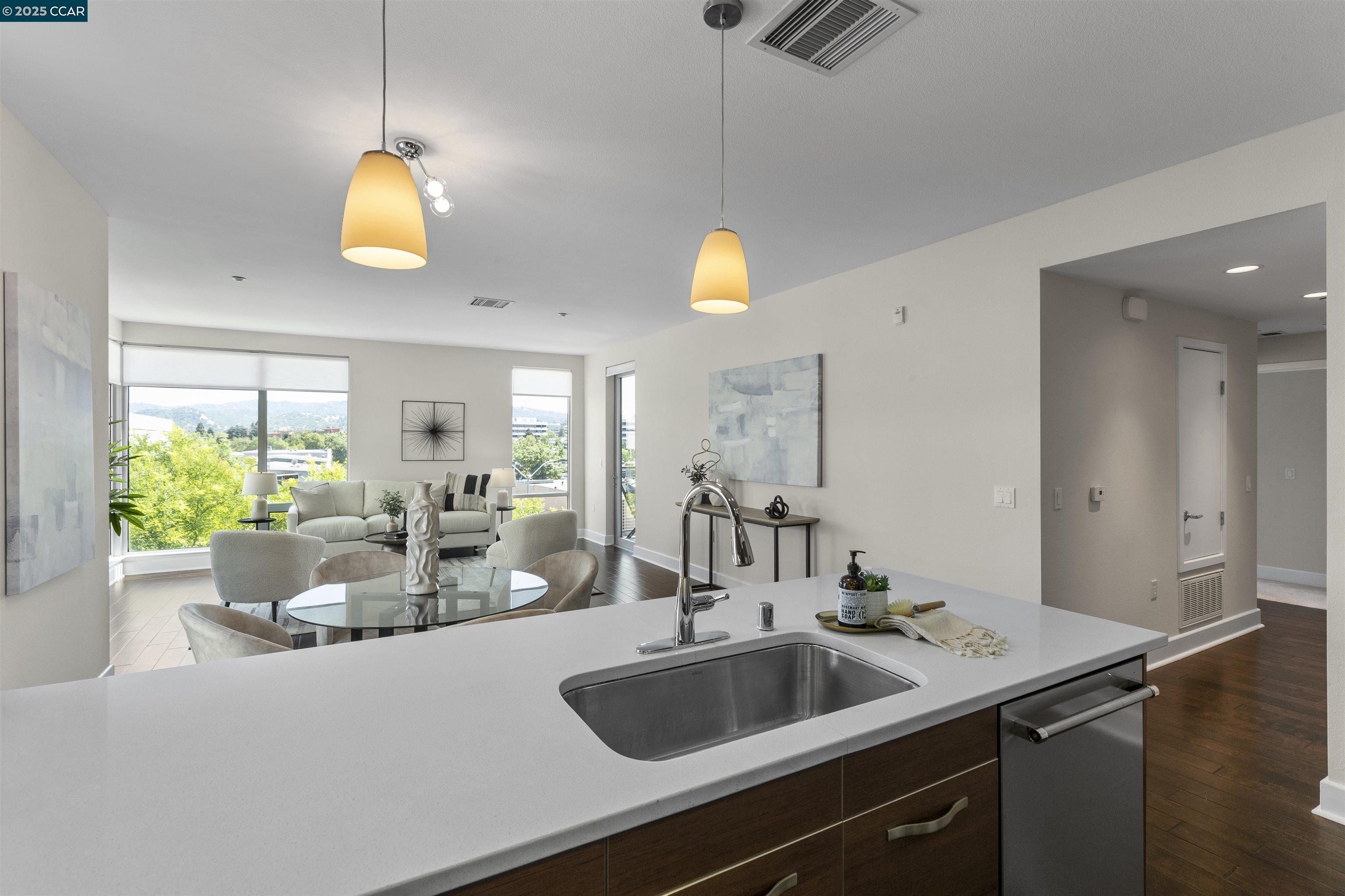 Detail Gallery Image 7 of 35 For 555 Ygnacio Valley Rd #222,  Walnut Creek,  CA 94596 - 2 Beds | 2 Baths