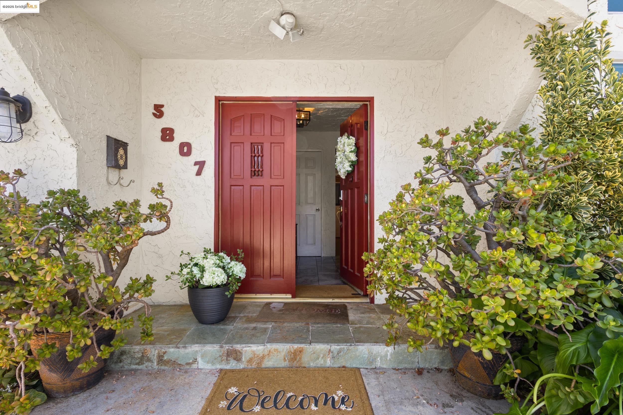 Detail Gallery Image 2 of 51 For 5807 Santa Teresa Blvd, San Jose,  CA 95123 - 4 Beds | 3 Baths