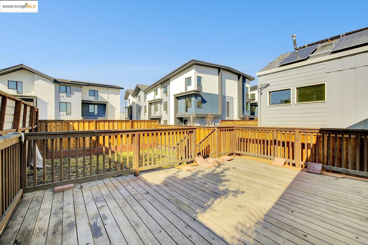 Detail Gallery Image 30 of 43 For 2419 Linden St, Oakland,  CA 94607 - 4 Beds | 2 Baths