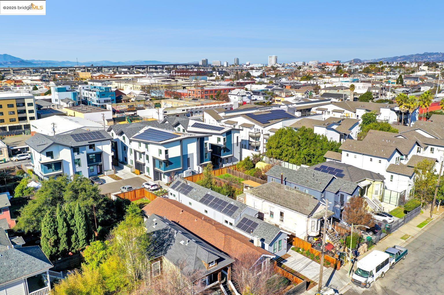 Detail Gallery Image 36 of 43 For 2419 Linden St, Oakland,  CA 94607 - 4 Beds | 2 Baths