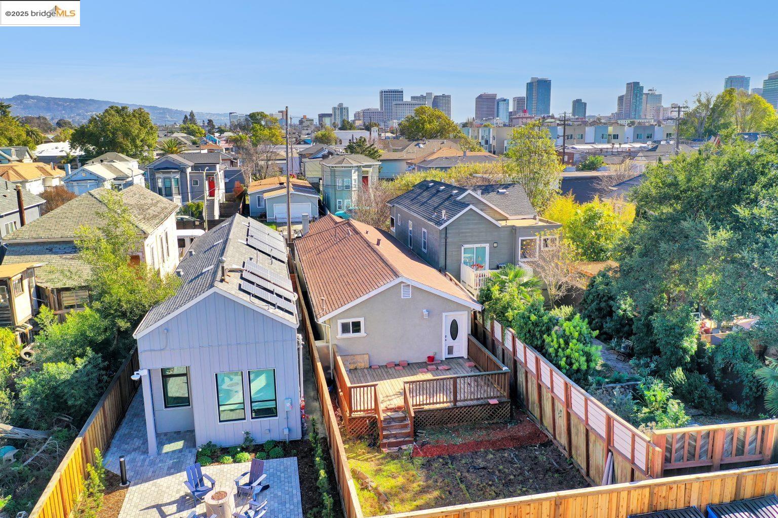 Detail Gallery Image 39 of 43 For 2419 Linden St, Oakland,  CA 94607 - 4 Beds | 2 Baths