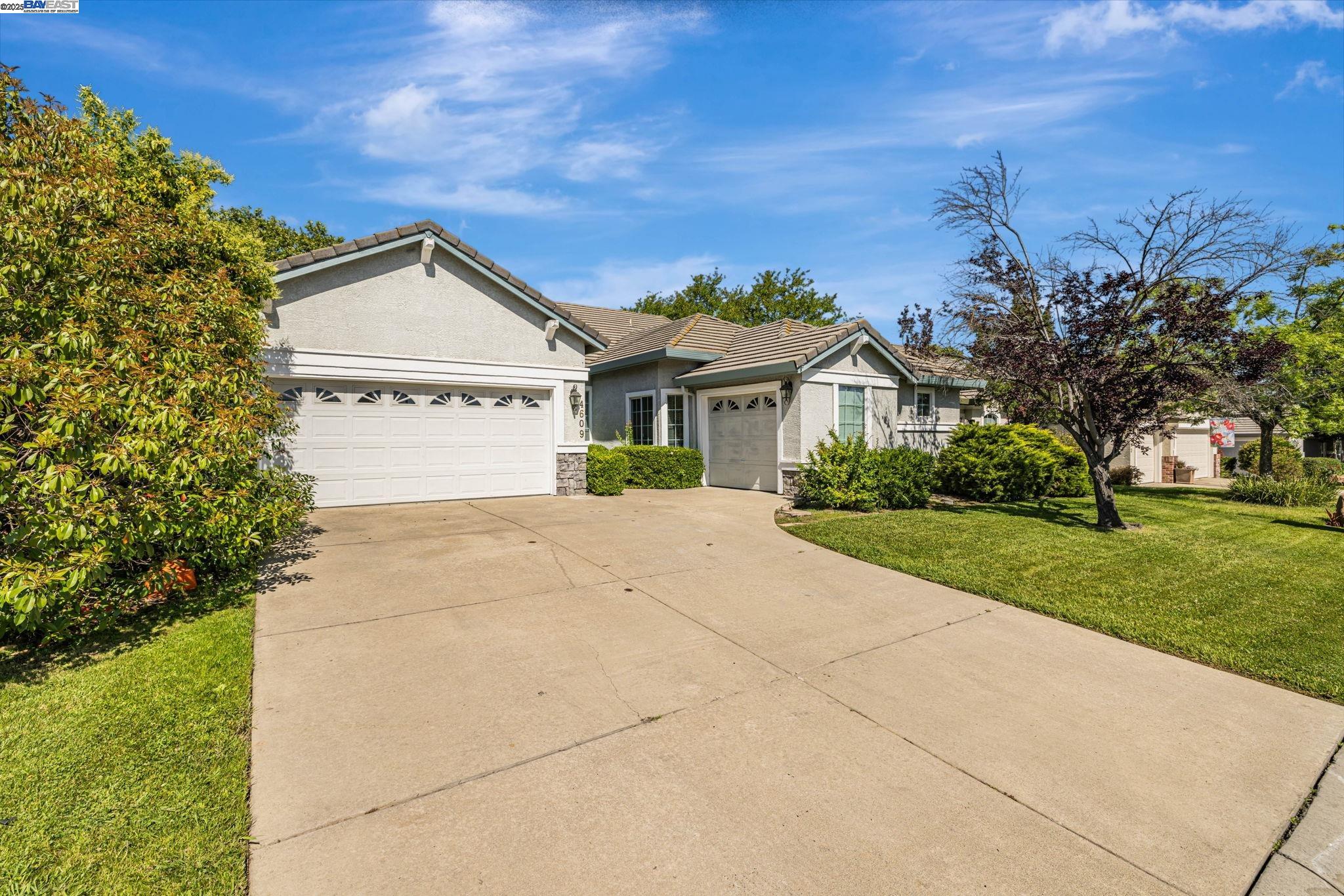 4609 Carrigan Lane, Carmichael, California 95608, 4 Bedrooms Bedrooms, 7 Rooms Rooms,2 BathroomsBathrooms,Residential,For Sale,4609 Carrigan Lane,41098659