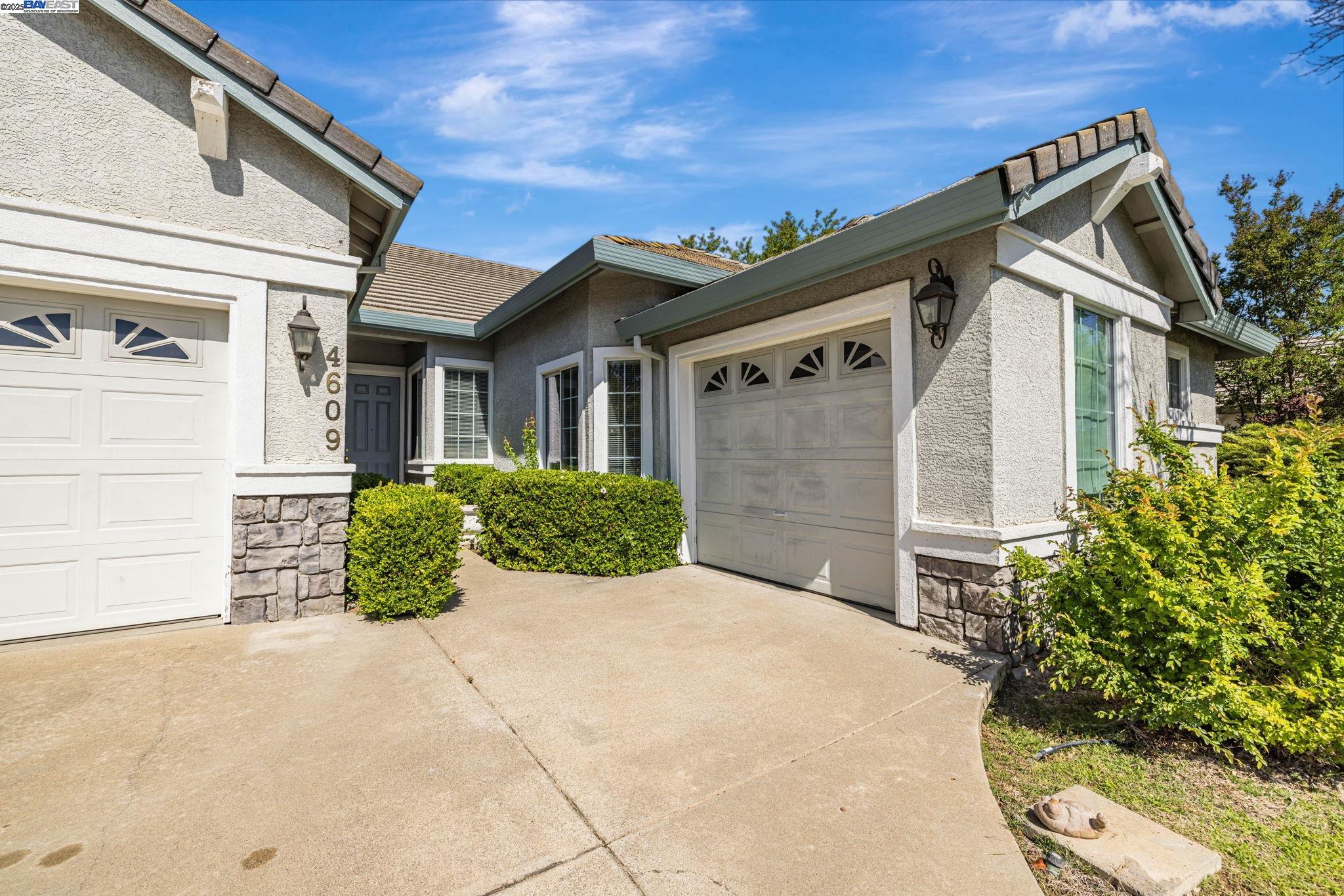 4609 Carrigan Lane, Carmichael, California 95608, 4 Bedrooms Bedrooms, 7 Rooms Rooms,2 BathroomsBathrooms,Residential,For Sale,4609 Carrigan Lane,41098659