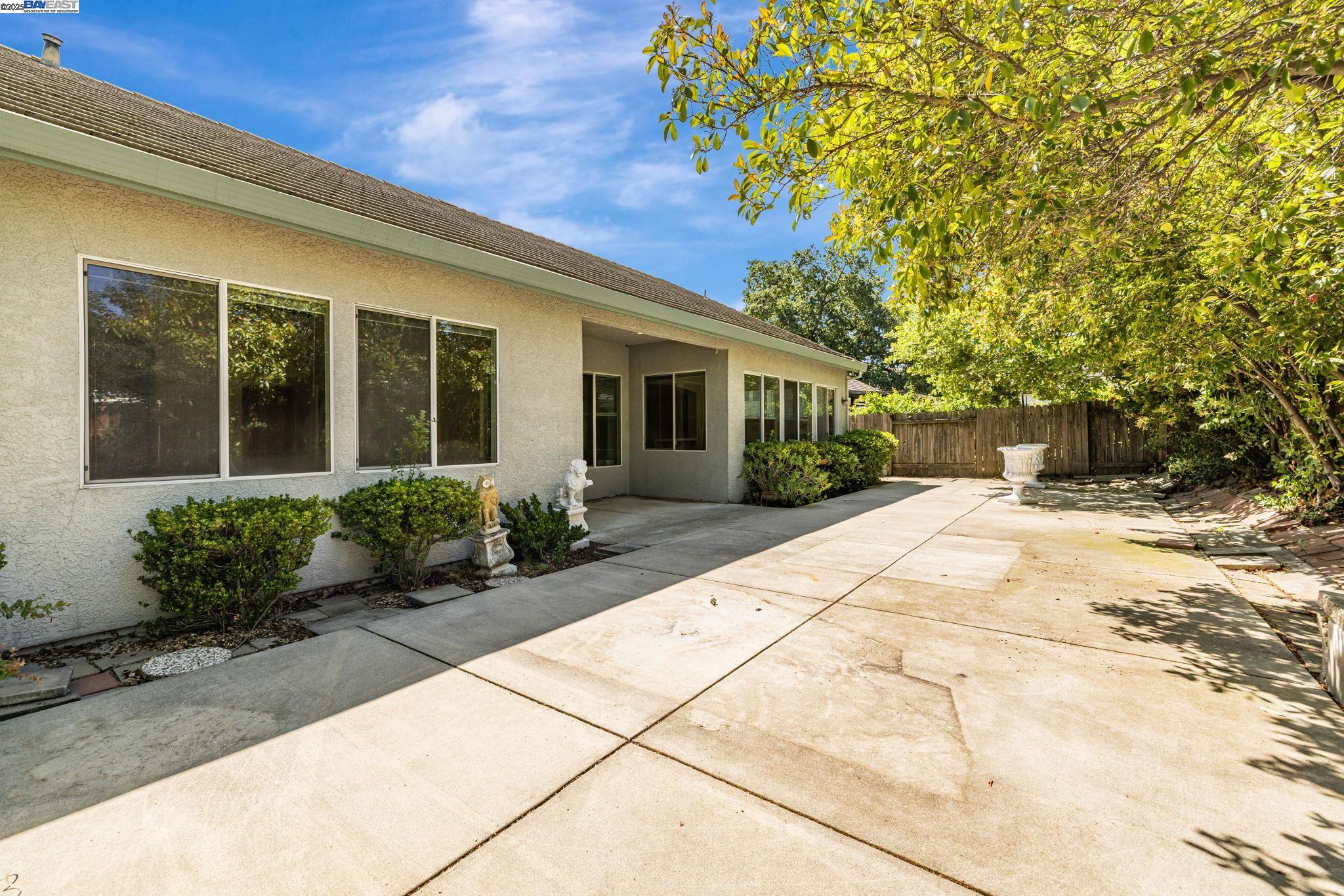 4609 Carrigan Lane, Carmichael, California 95608, 4 Bedrooms Bedrooms, 7 Rooms Rooms,2 BathroomsBathrooms,Residential,For Sale,4609 Carrigan Lane,41098659