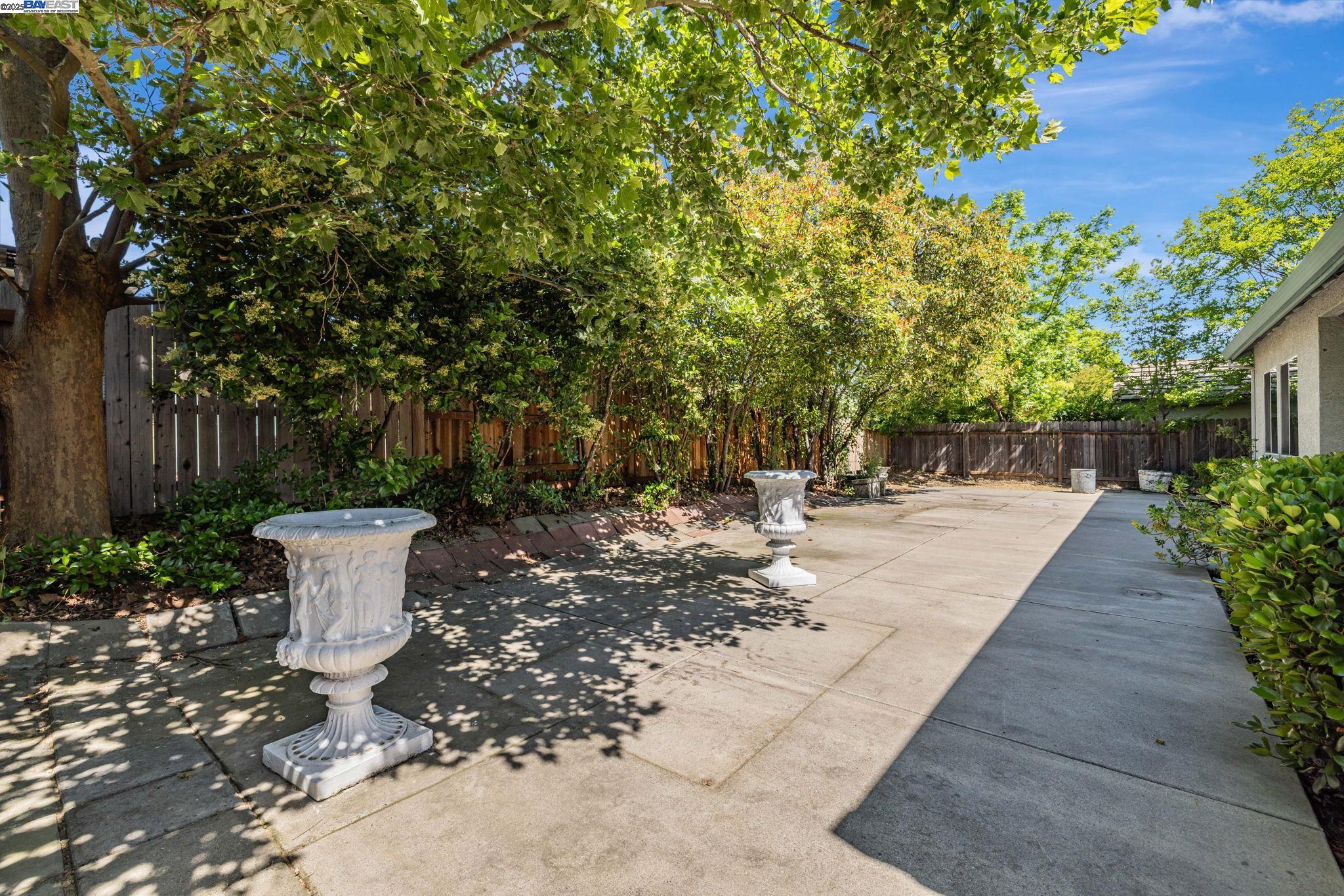 4609 Carrigan Lane, Carmichael, California 95608, 4 Bedrooms Bedrooms, 7 Rooms Rooms,2 BathroomsBathrooms,Residential,For Sale,4609 Carrigan Lane,41098659