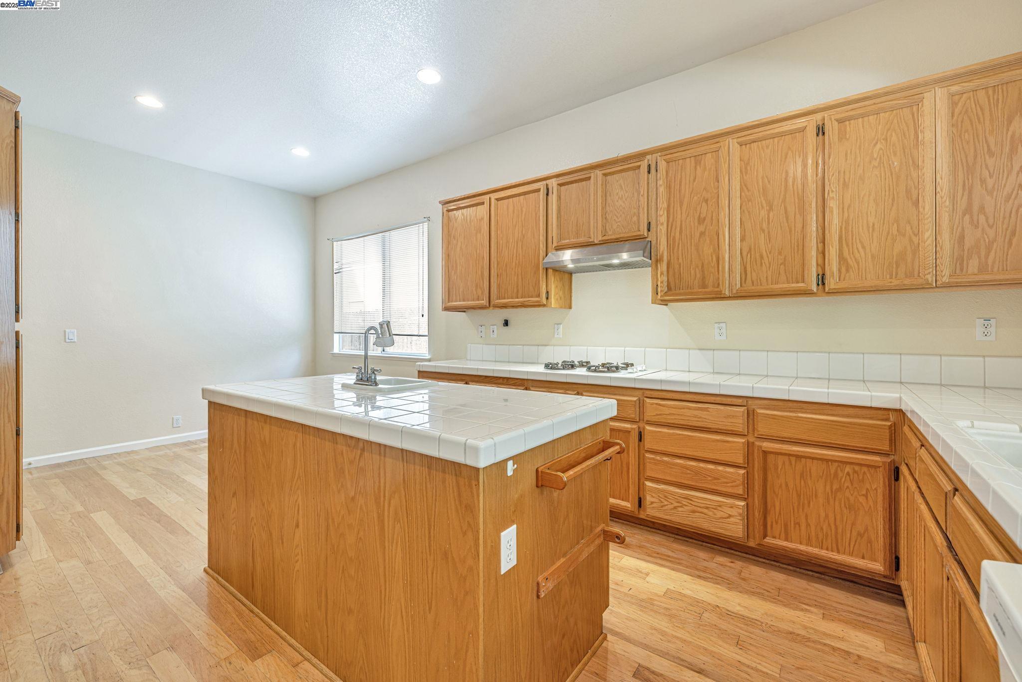 4609 Carrigan Lane, Carmichael, California 95608, 4 Bedrooms Bedrooms, 7 Rooms Rooms,2 BathroomsBathrooms,Residential,For Sale,4609 Carrigan Lane,41098659