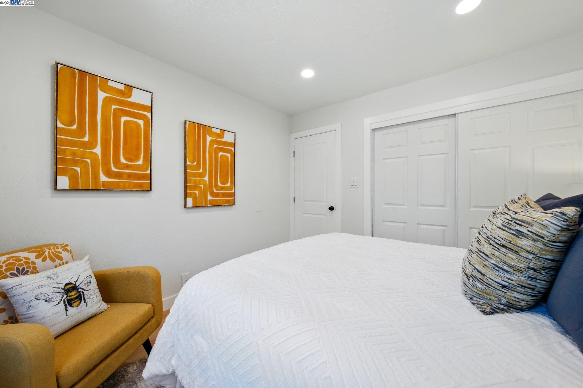 Detail Gallery Image 15 of 39 For 3288 School Street, Oakland,  CA 94602 - 5 Beds | 3 Baths