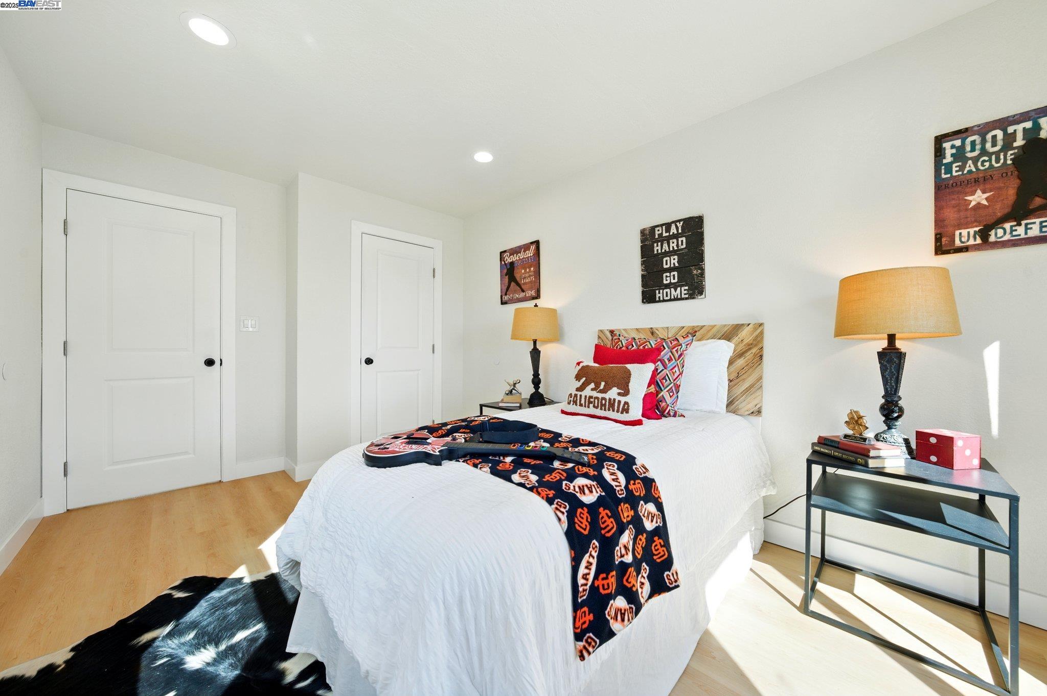 Detail Gallery Image 23 of 39 For 3288 School Street, Oakland,  CA 94602 - 5 Beds | 3 Baths