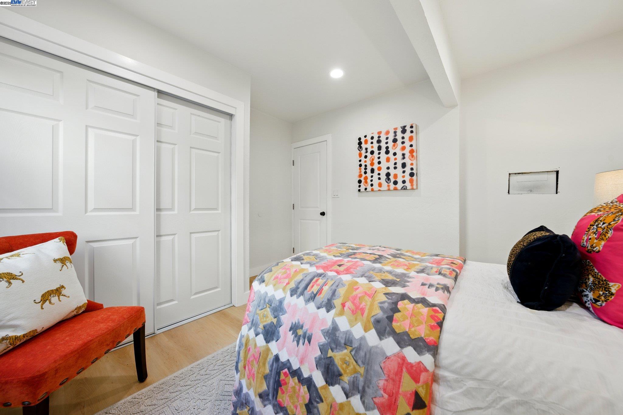 Detail Gallery Image 25 of 39 For 3288 School Street, Oakland,  CA 94602 - 5 Beds | 3 Baths